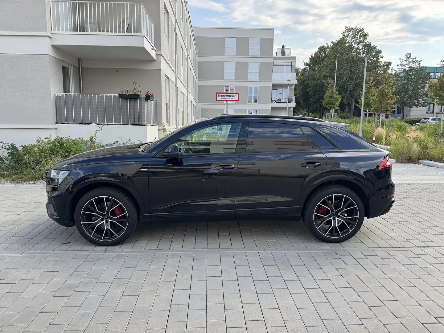 Audi Q8 50 TDI quattro tiptronic Schwarz - 2