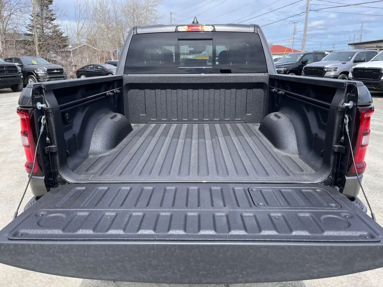 RAM 1500 снимка RAM 1500