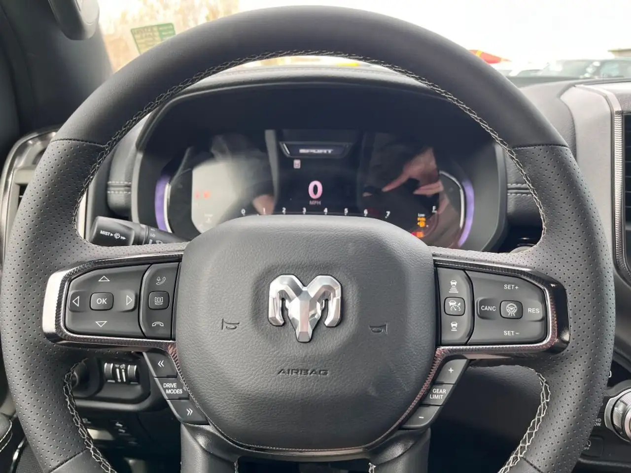RAM 1500 снимка RAM 1500