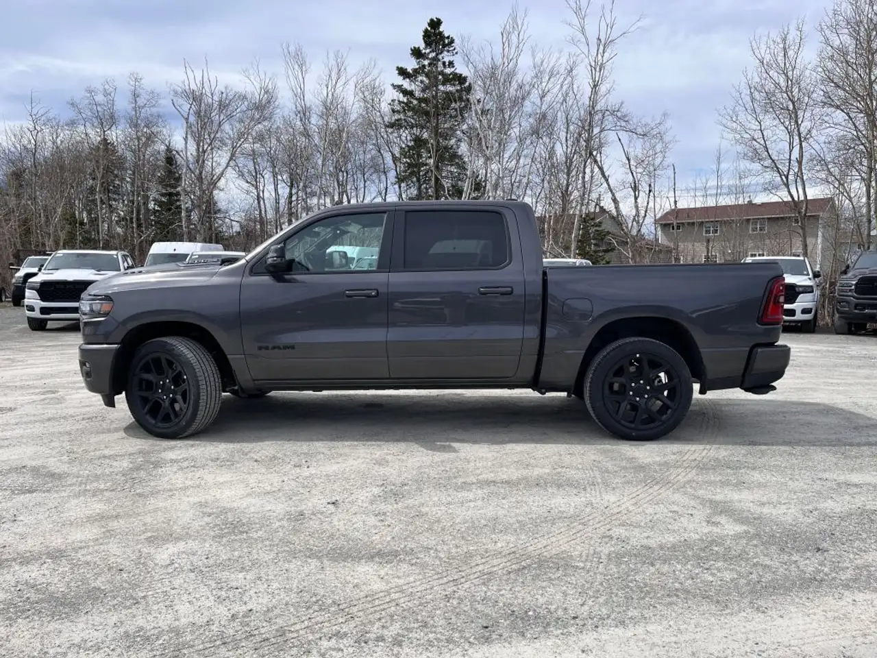 RAM 1500 снимка RAM 1500