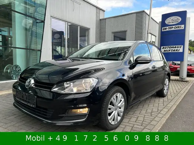 Volkswagen Golf view 2