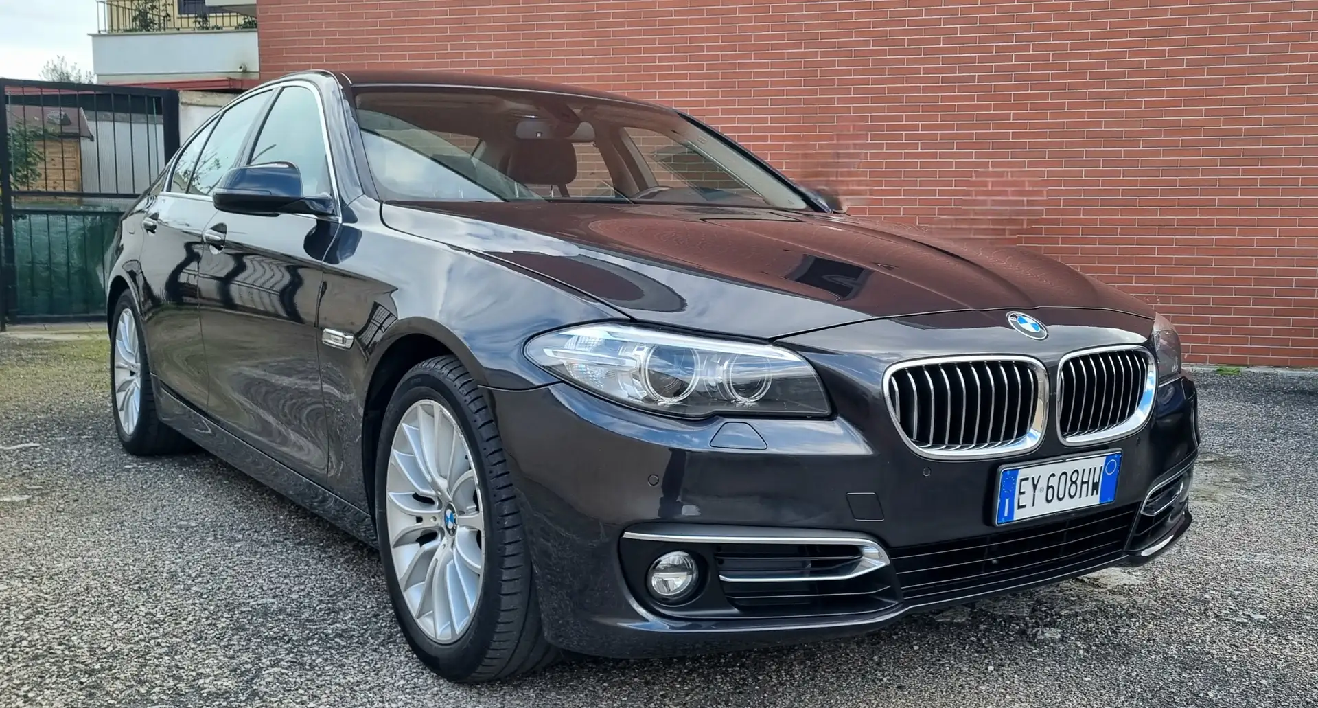 BMW 520 Serie 5 F10 Berlina 520d Luxury 184cv E6 Negru - 2