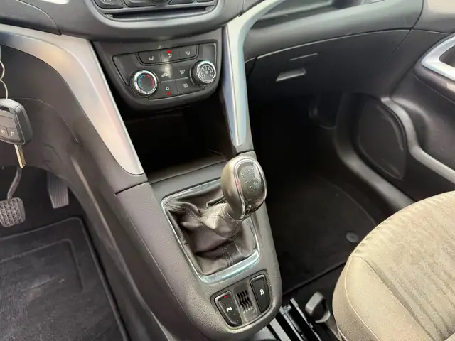 Opel Zafira Tourer view 9
