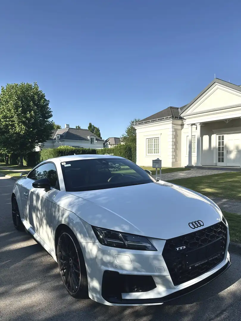 Audi TTS Coupe TFSI quattro S tronic Белый - 1