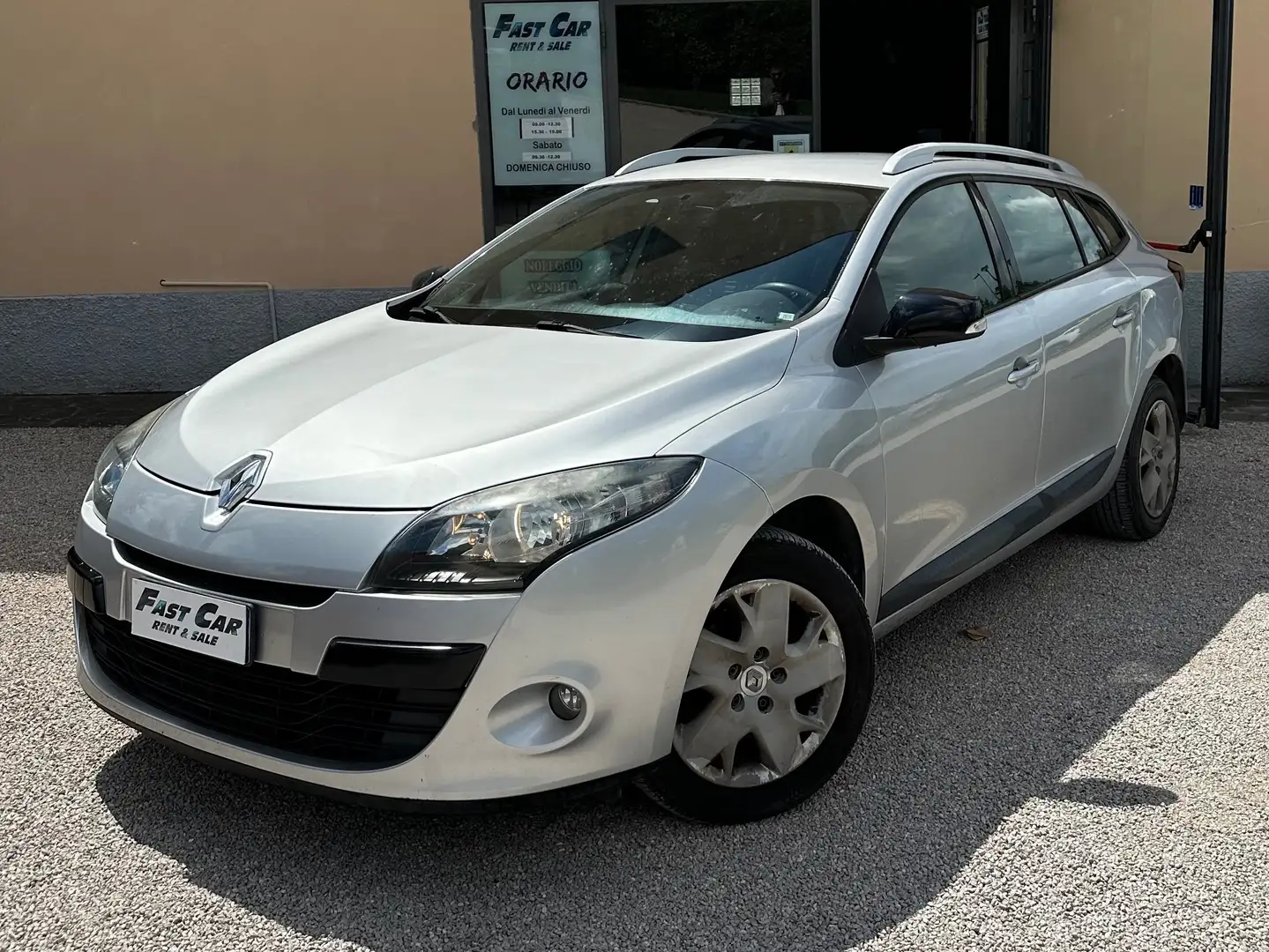 Renault Megane Megane SporTour 1.5 dci attraction 110cv Grigio - 1