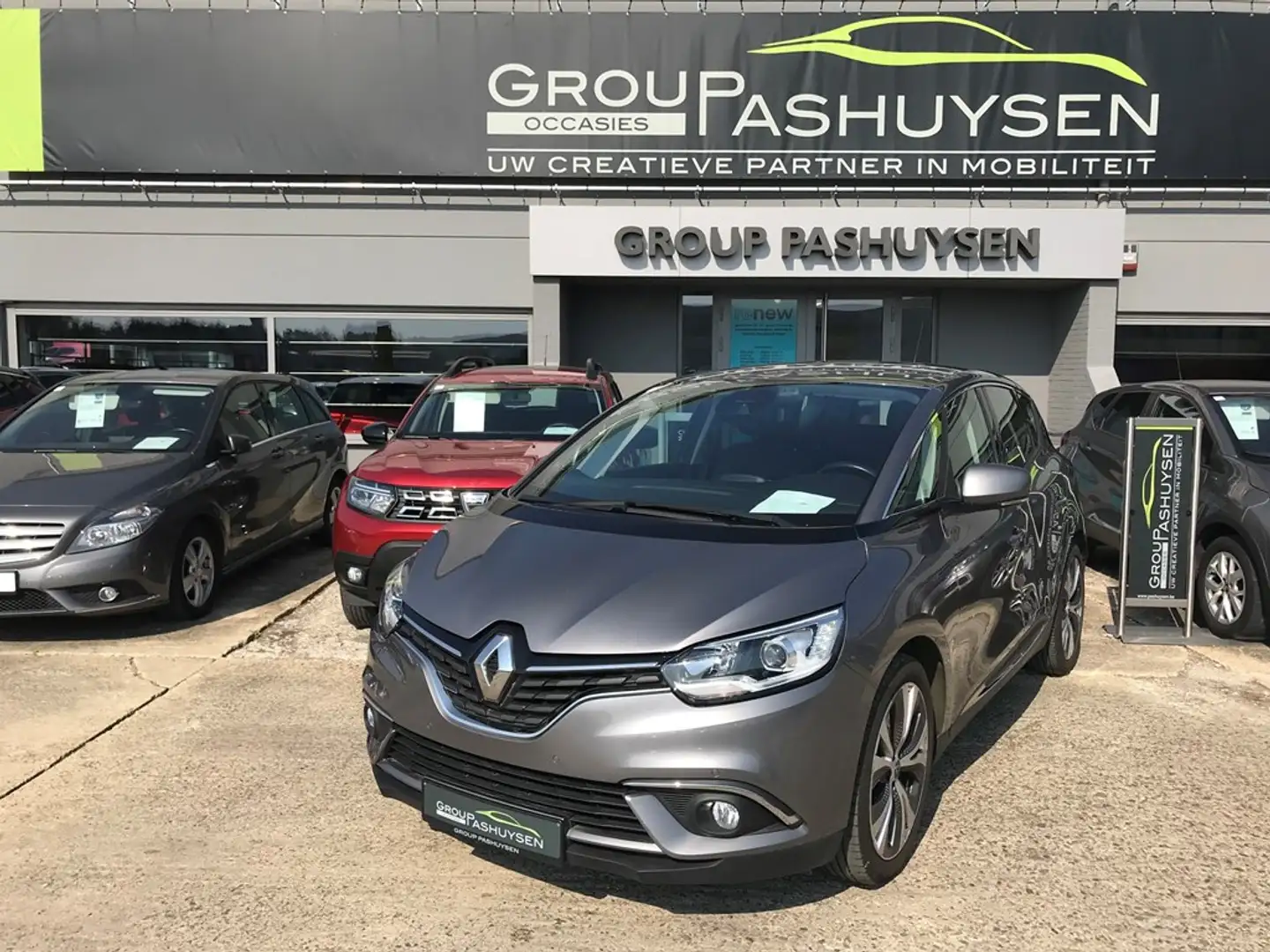 Renault Scenic INTENS 1.2TCe 116PK Grijs - 1