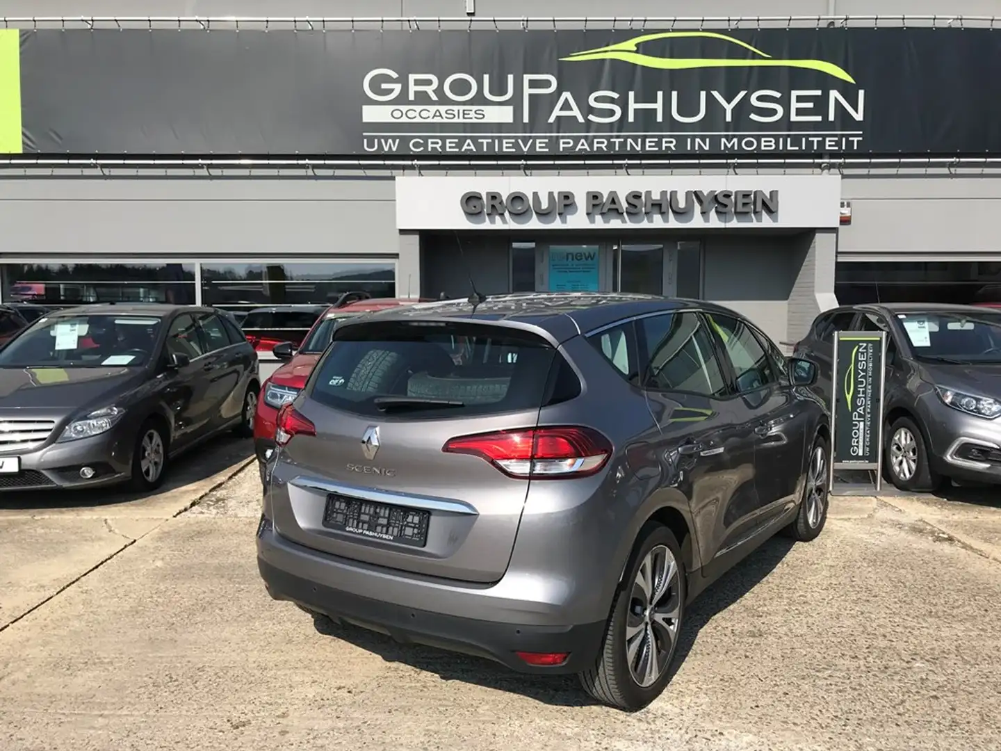 Renault Scenic INTENS 1.2TCe 116PK Grijs - 2