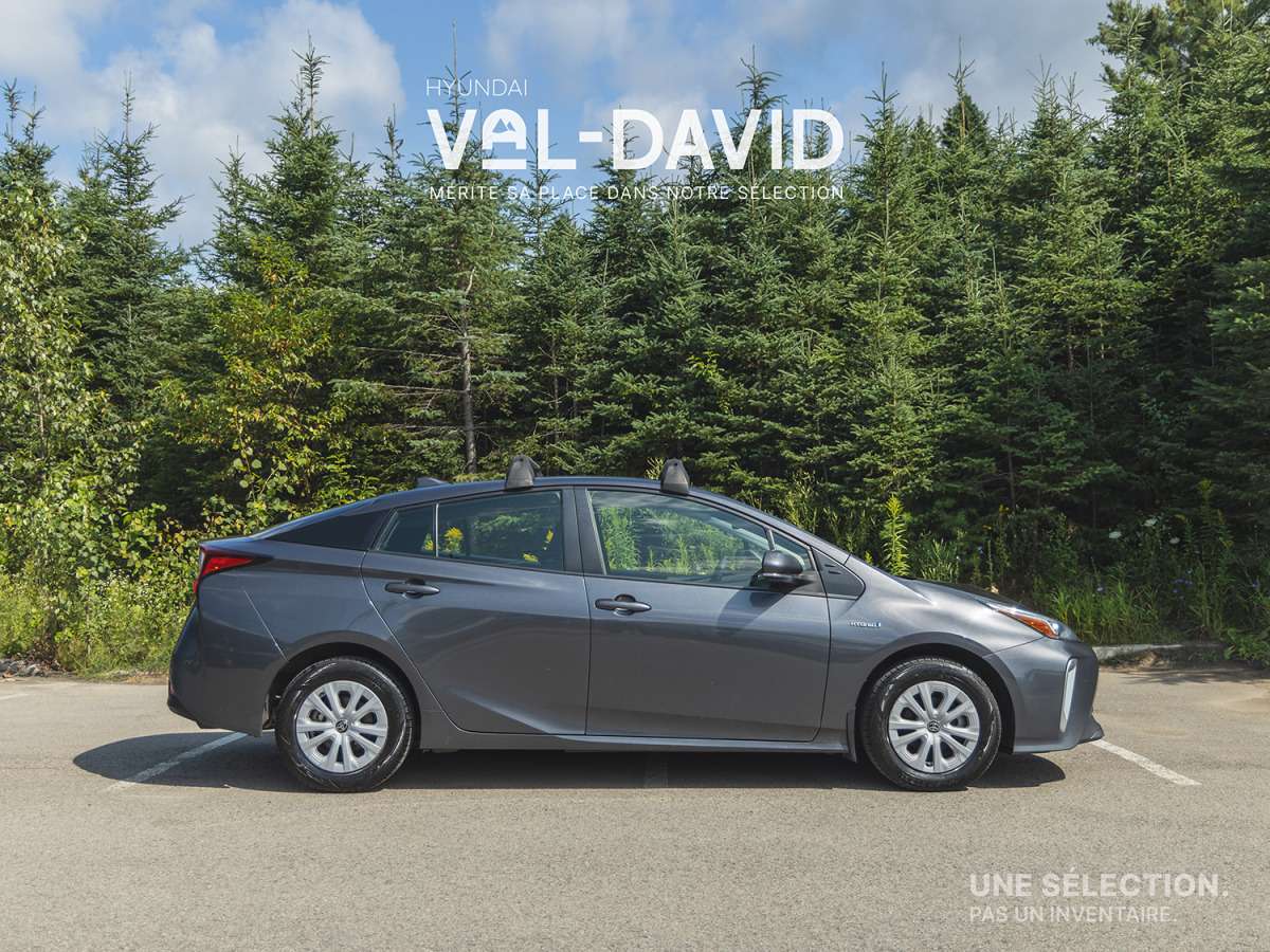 2019 Toyota Prius AWD-e — снимка 1