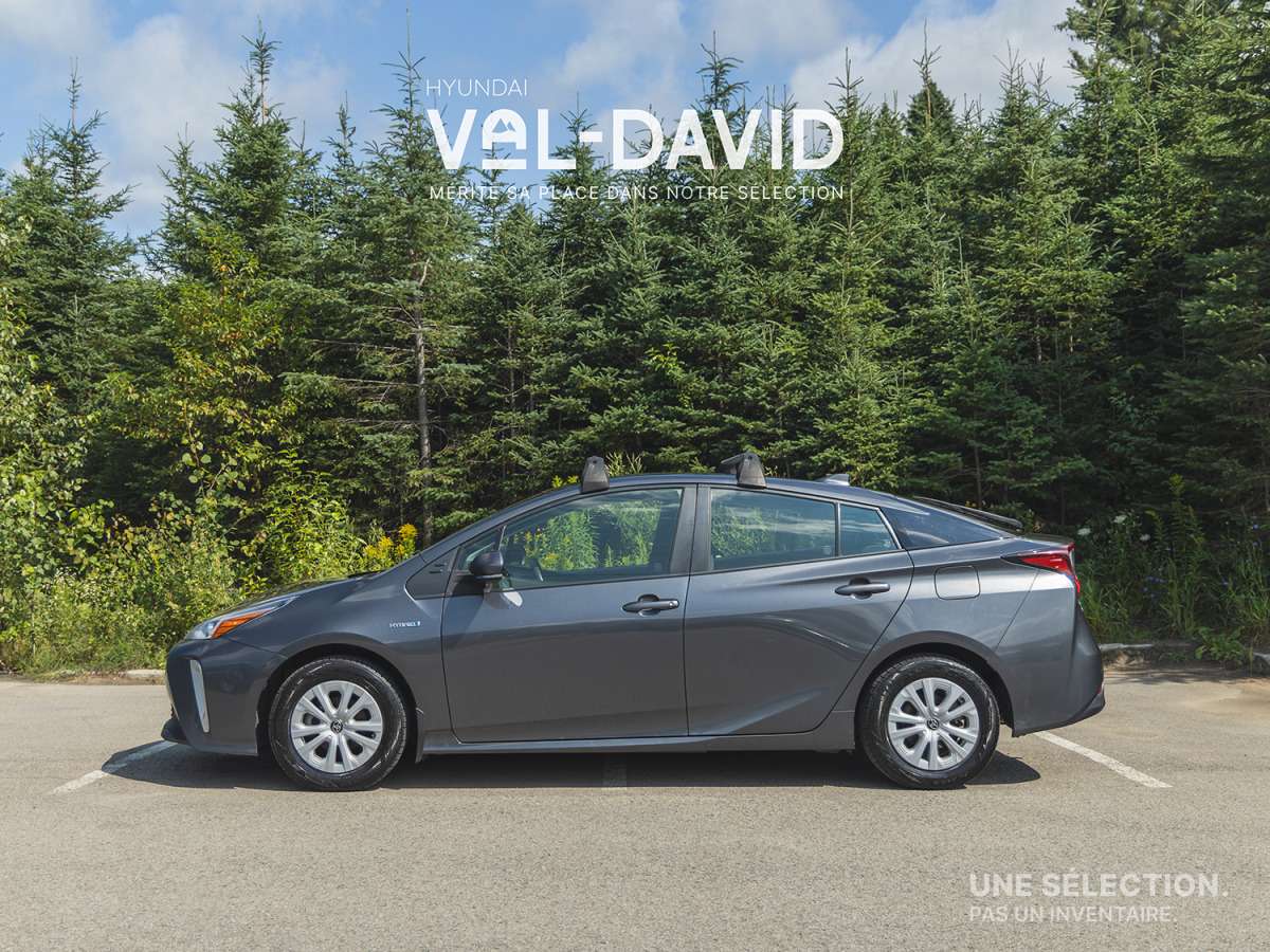 2019 Toyota Prius AWD-e — снимка 1