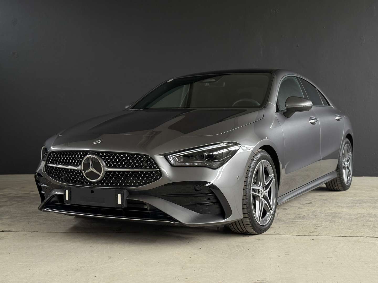 Mercedes CLA 180 AMG Line -  - Joinsteer - #1
