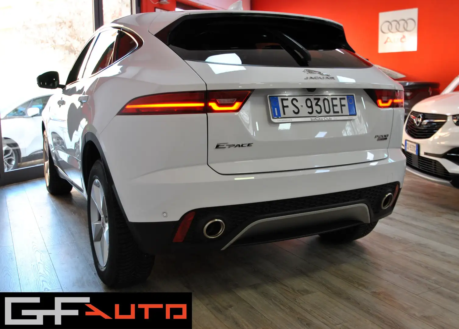 Jaguar E-Pace E-Pace 2017 2.0 i4 SE awd 200cv auto Blanc - 2