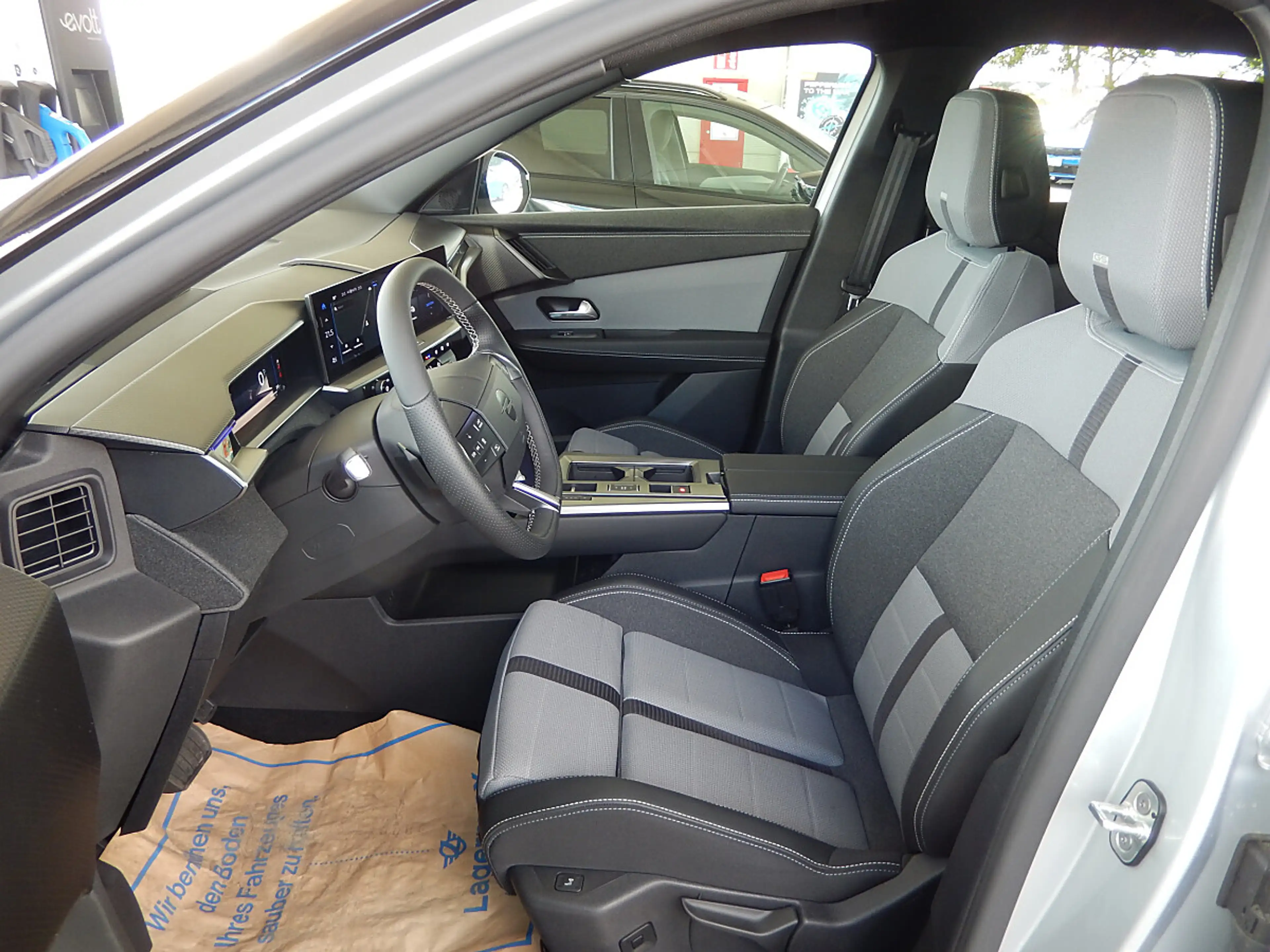 Opel Grandland 1.2 MHEV GS Aut. — photo 9