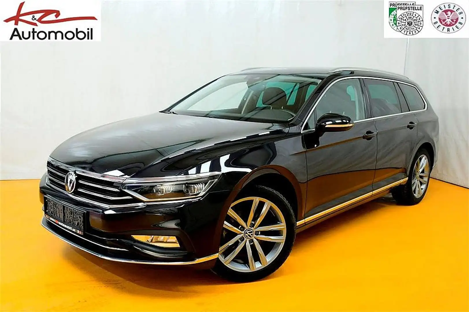Volkswagen Passat Variant Elegance 2,0 SCR TDI DSG Schwarz - 1
