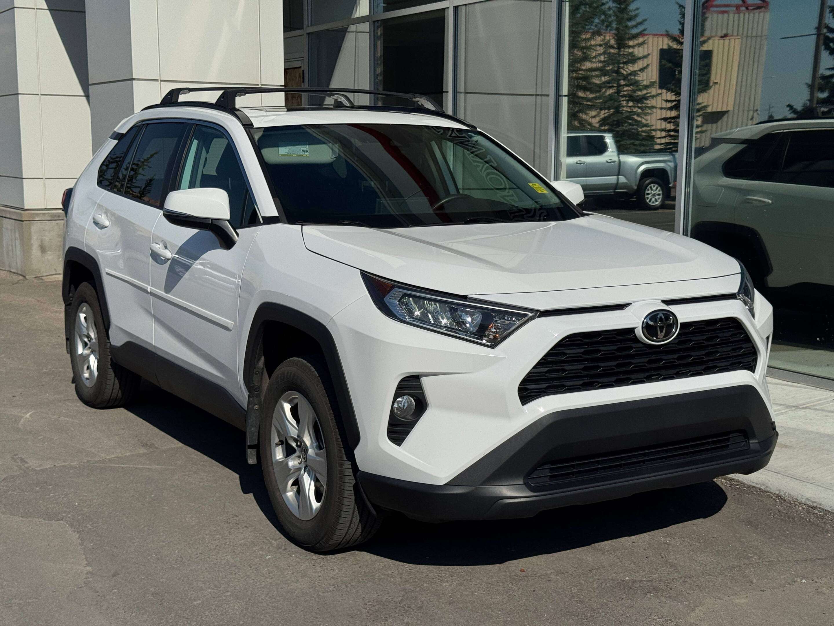 2021 Toyota RAV4 One Owner | Low Kms | Dealer Maintained | — снимка 1