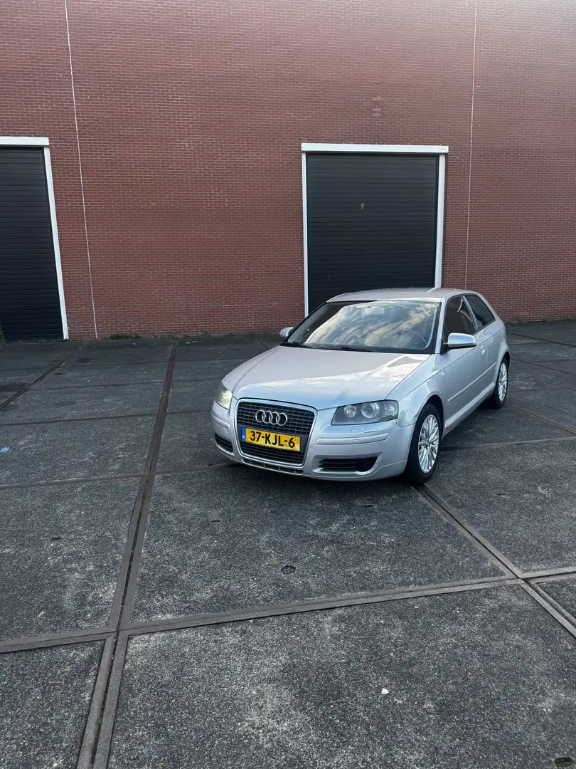 Audi A3 1.6 FSI Ambit.Pro L. Gri - 1