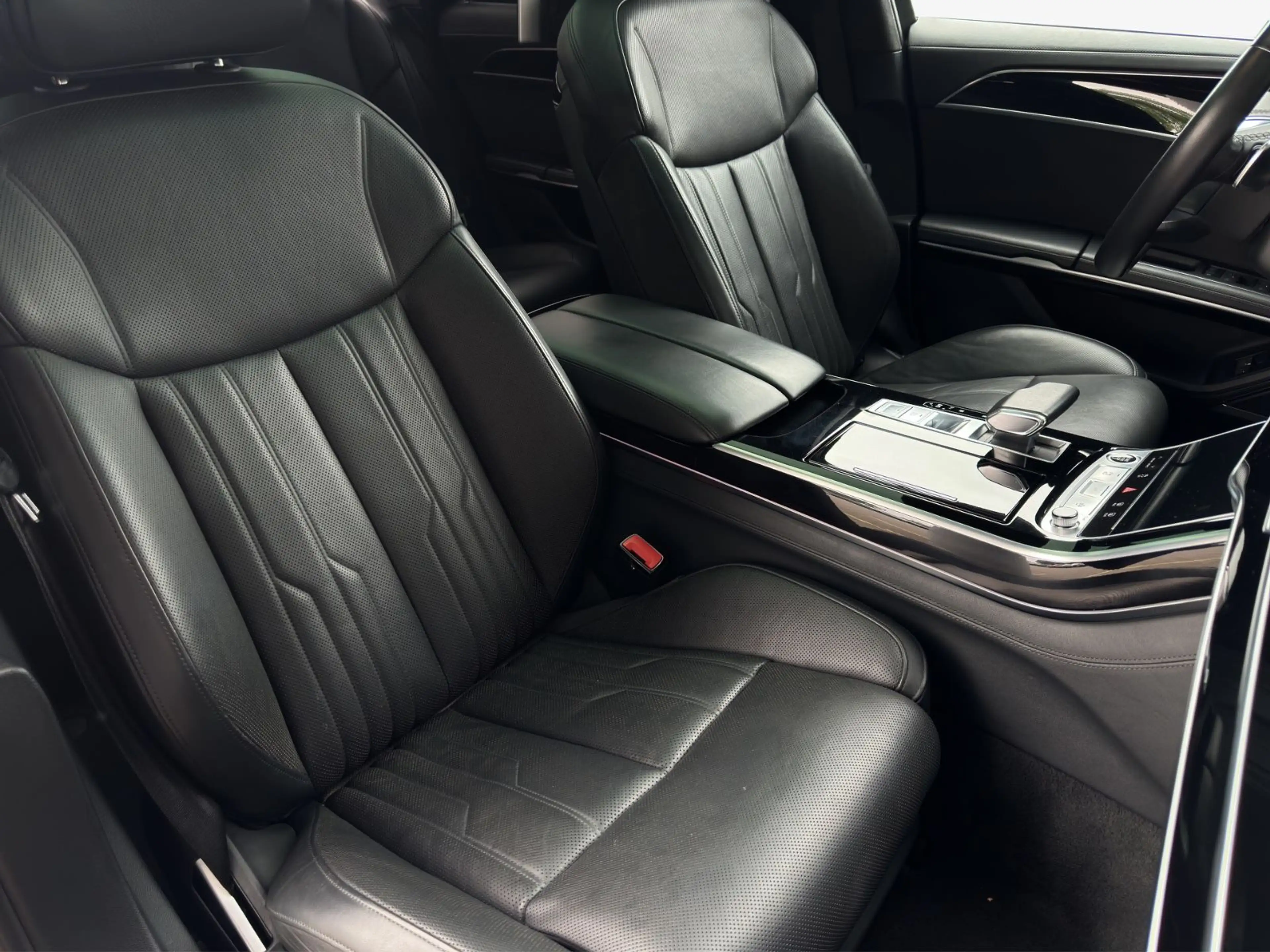 Audi A8 L 60 TFSIe Quattro°MATRIX°B&O°MASS°HUD°PANO° — photo 6