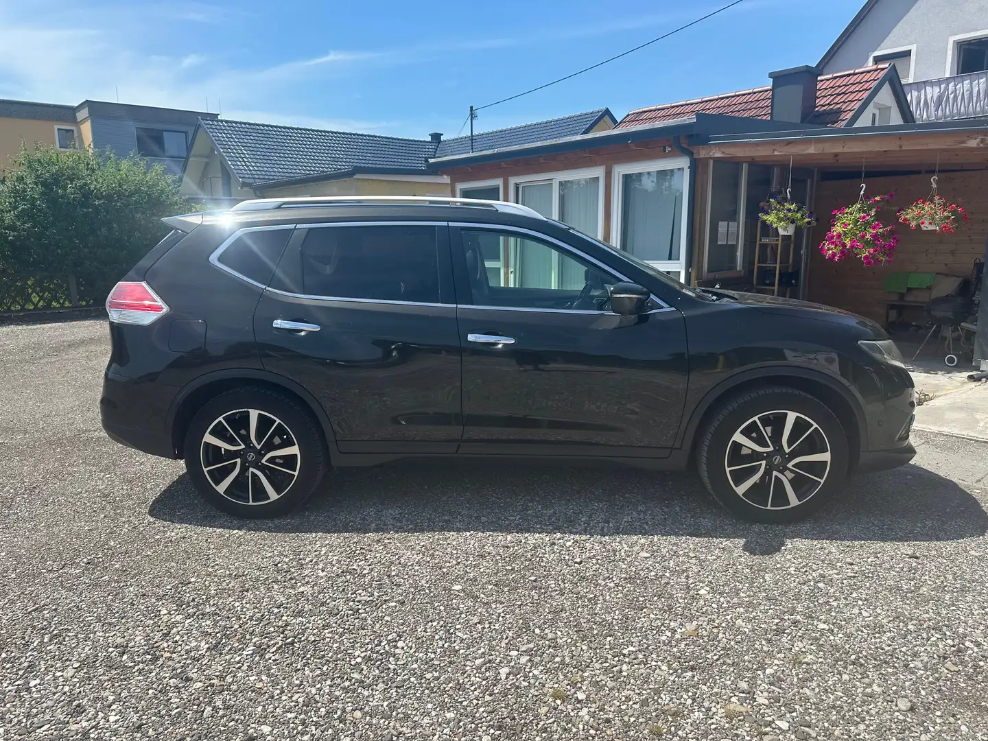 Nissan X-Trail 1,6dCi Tekna ALL-MODE 4x4i     7 Sitzer Gris - 2