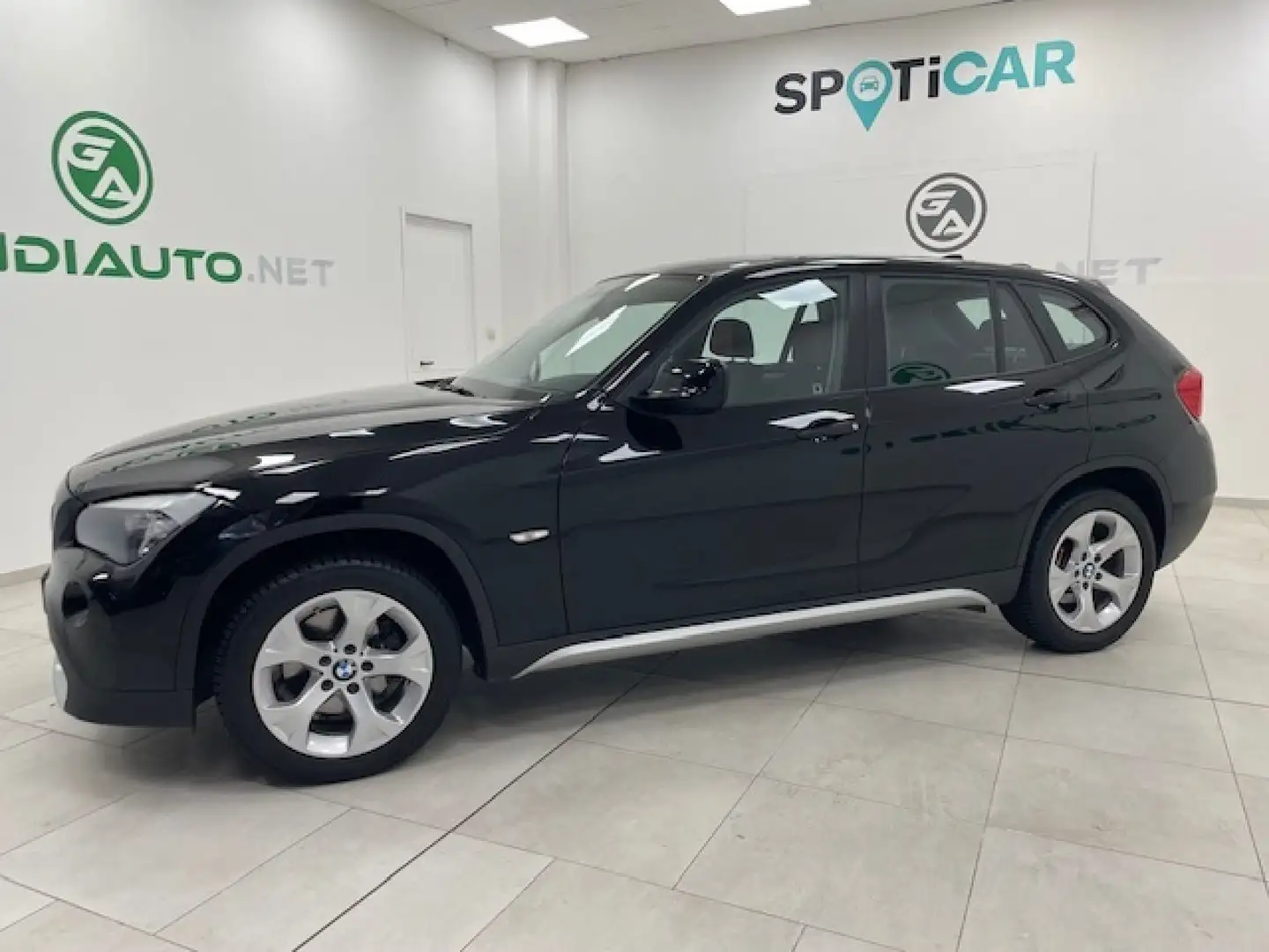 BMW X1 E84 -  sdrive18d Eletta Black - 2