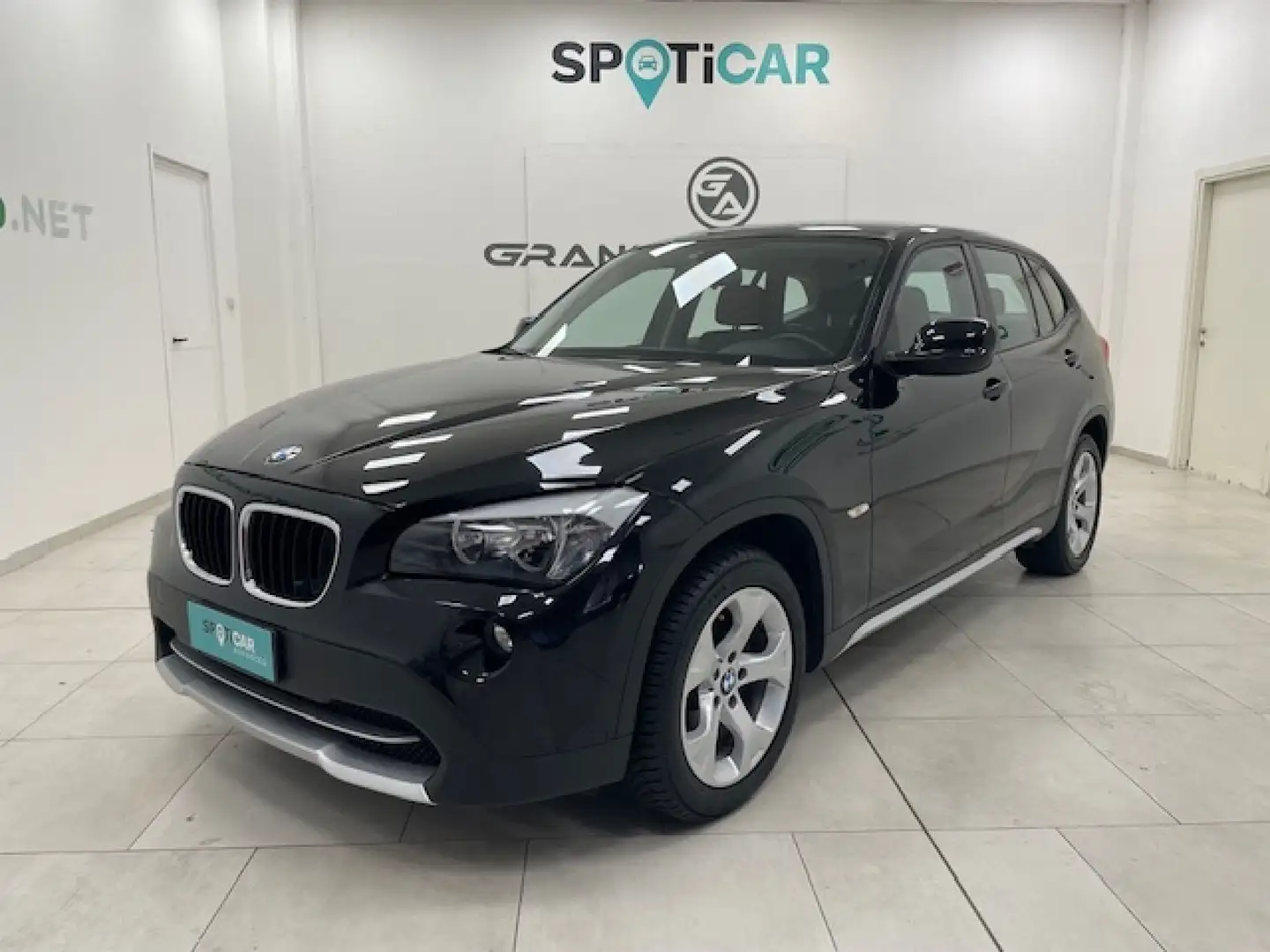 BMW X1 E84 -  sdrive18d Eletta Black - 1