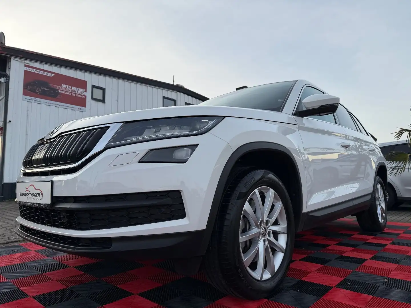 Skoda Kodiaq 2.0 TDI 4X4 DSG *LED*AHK* Weiß - 1