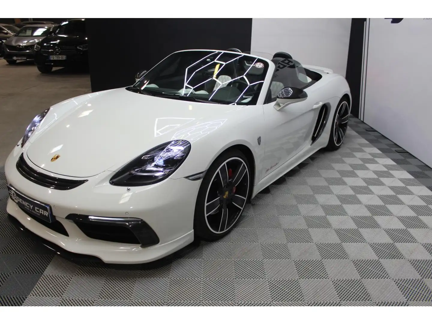 Porsche Boxster S 718 - Préparation esthétique TechArt - type 982  Blanc - 2