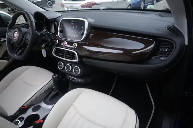 Fiat 500x view 11