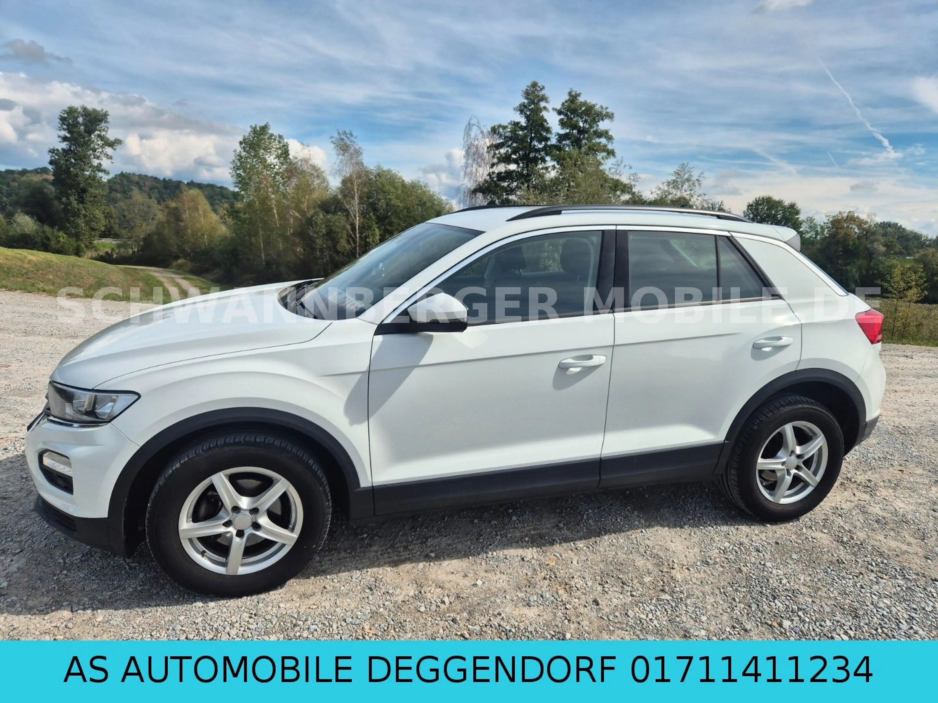 Volkswagen T-Roc Basis-1.HAND-KLIMA-SHZ-GARANTIE-EURO6 — photo 5
