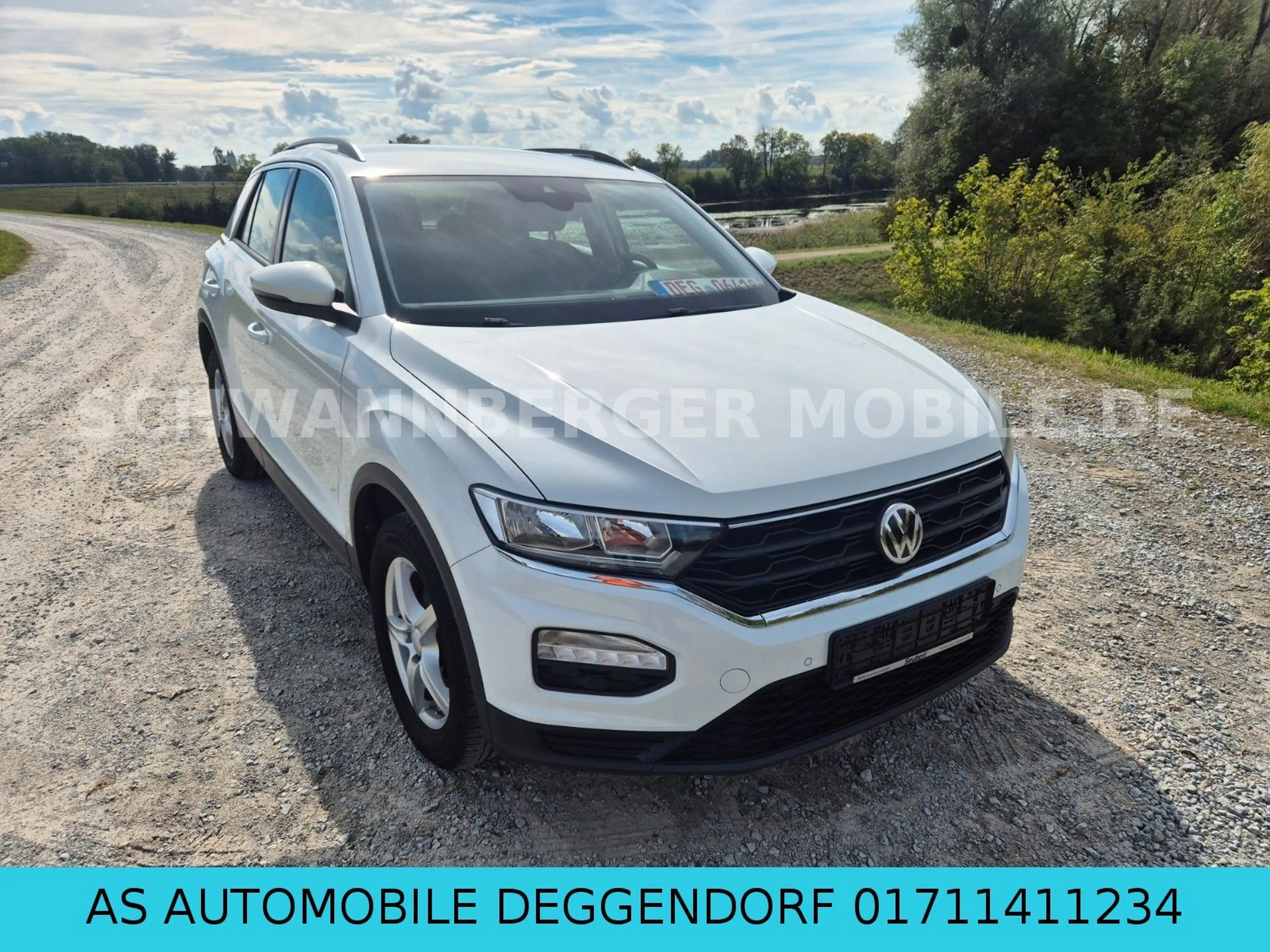 Volkswagen T-Roc Basis-1.HAND-KLIMA-SHZ-GARANTIE-EURO6 — photo 4
