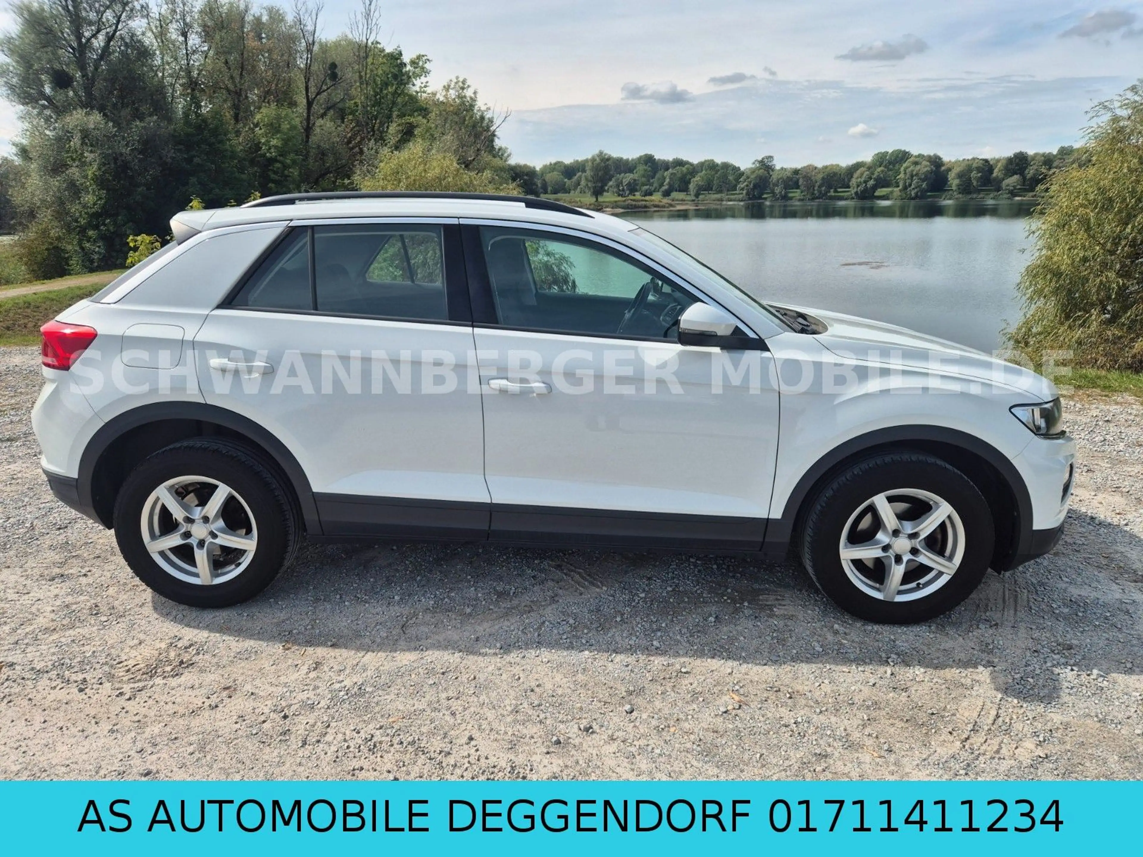 Volkswagen T-Roc Basis-1.HAND-KLIMA-SHZ-GARANTIE-EURO6 — photo 10