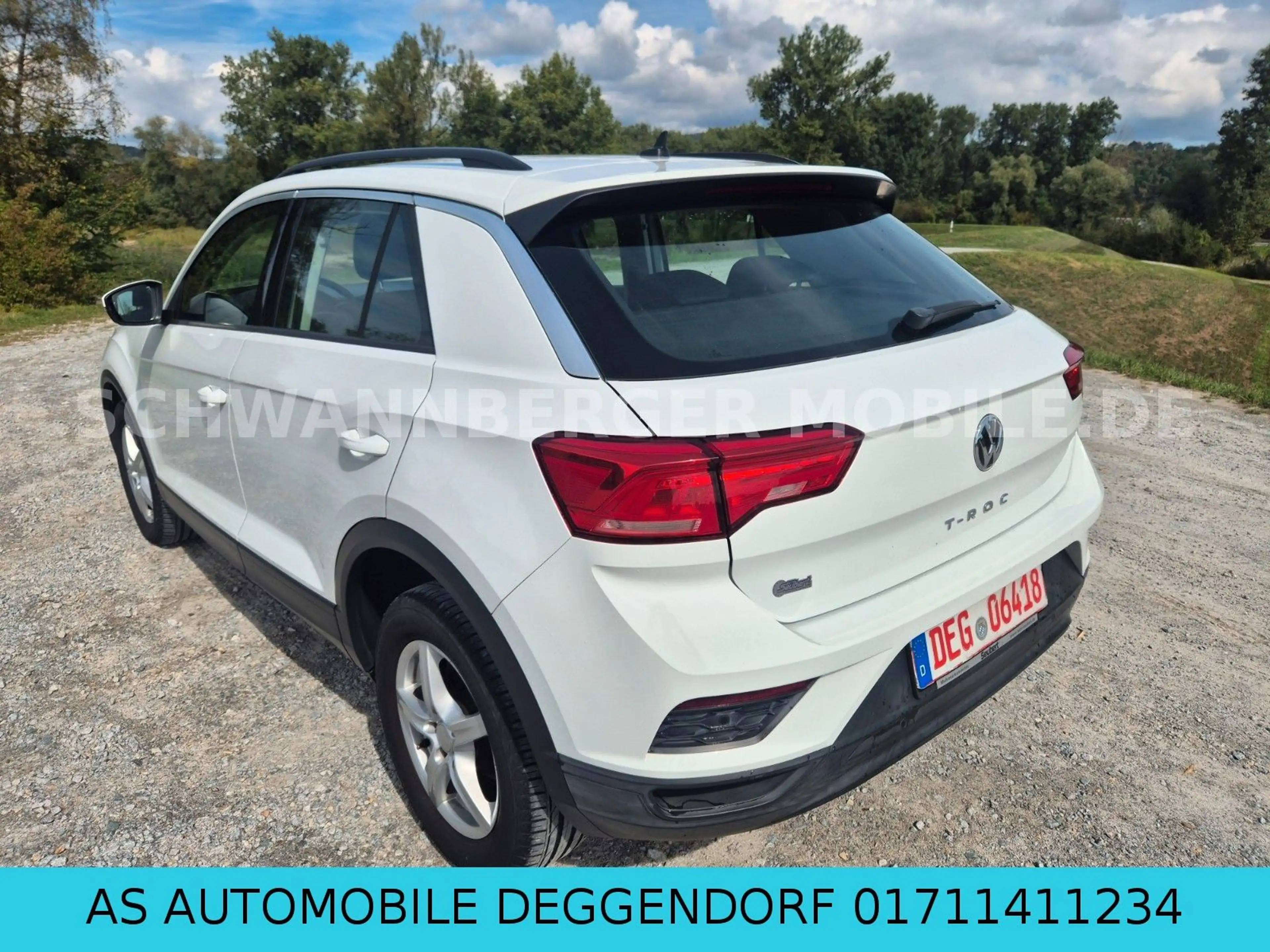 Volkswagen T-Roc Basis-1.HAND-KLIMA-SHZ-GARANTIE-EURO6 — photo 9