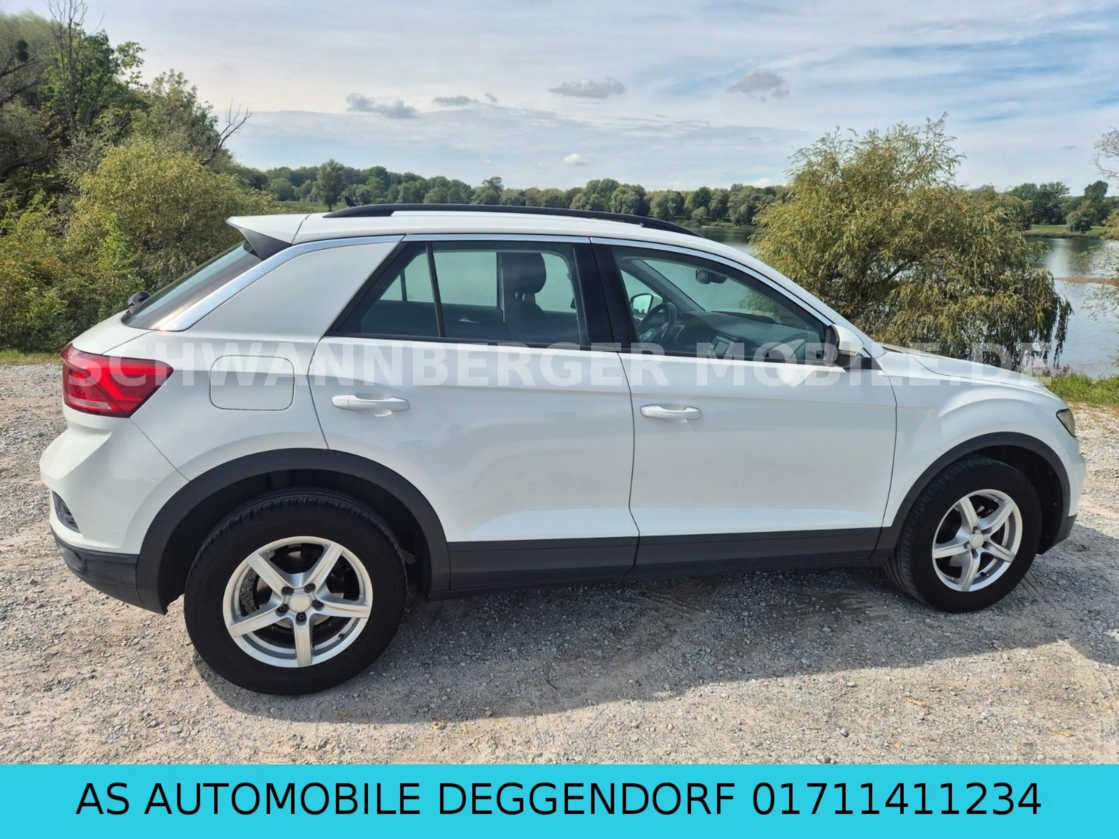 Volkswagen T-Roc Basis-1.HAND-KLIMA-SHZ-GARANTIE-EURO6 — photo 8