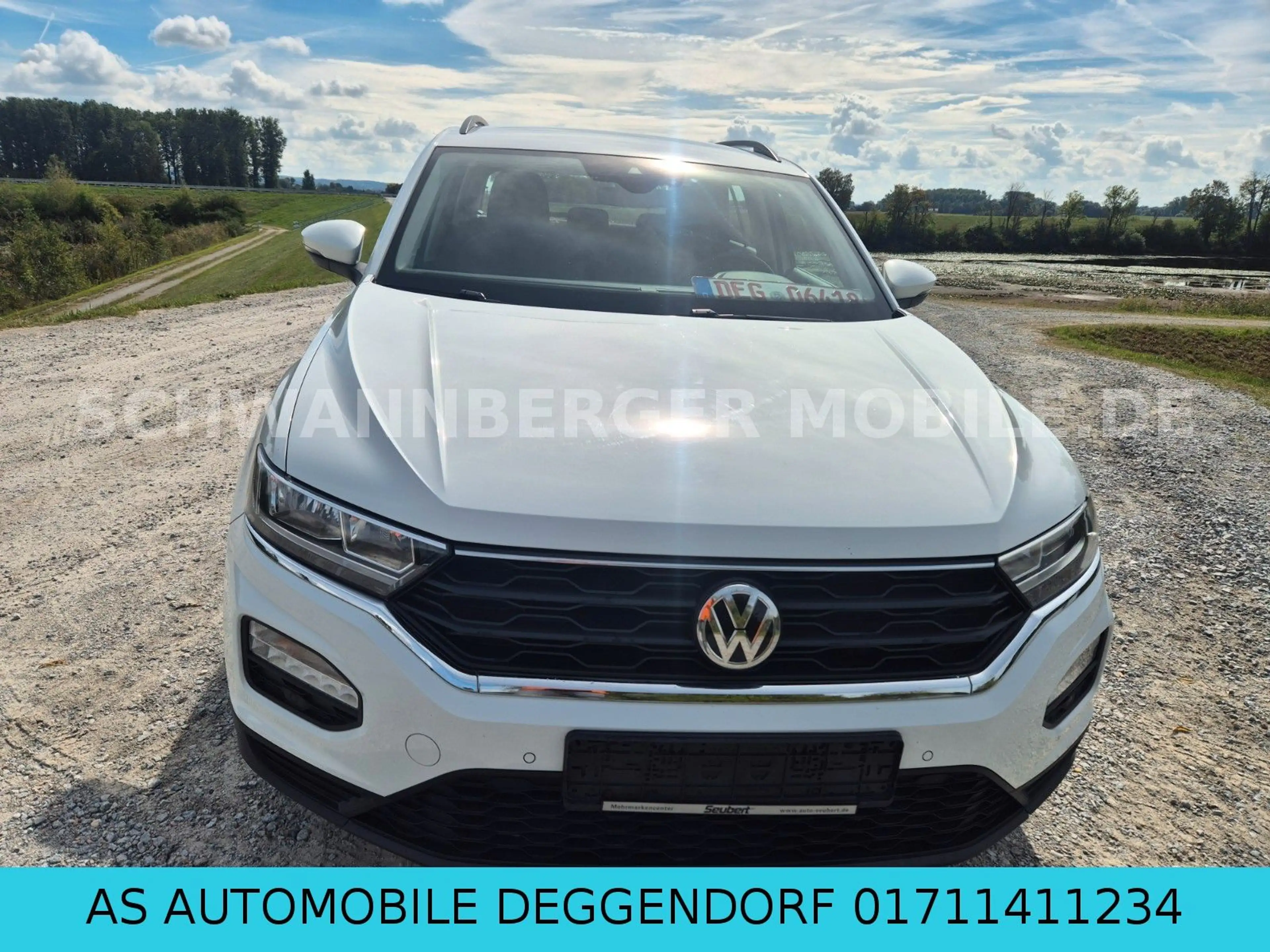 Volkswagen T-Roc Basis-1.HAND-KLIMA-SHZ-GARANTIE-EURO6