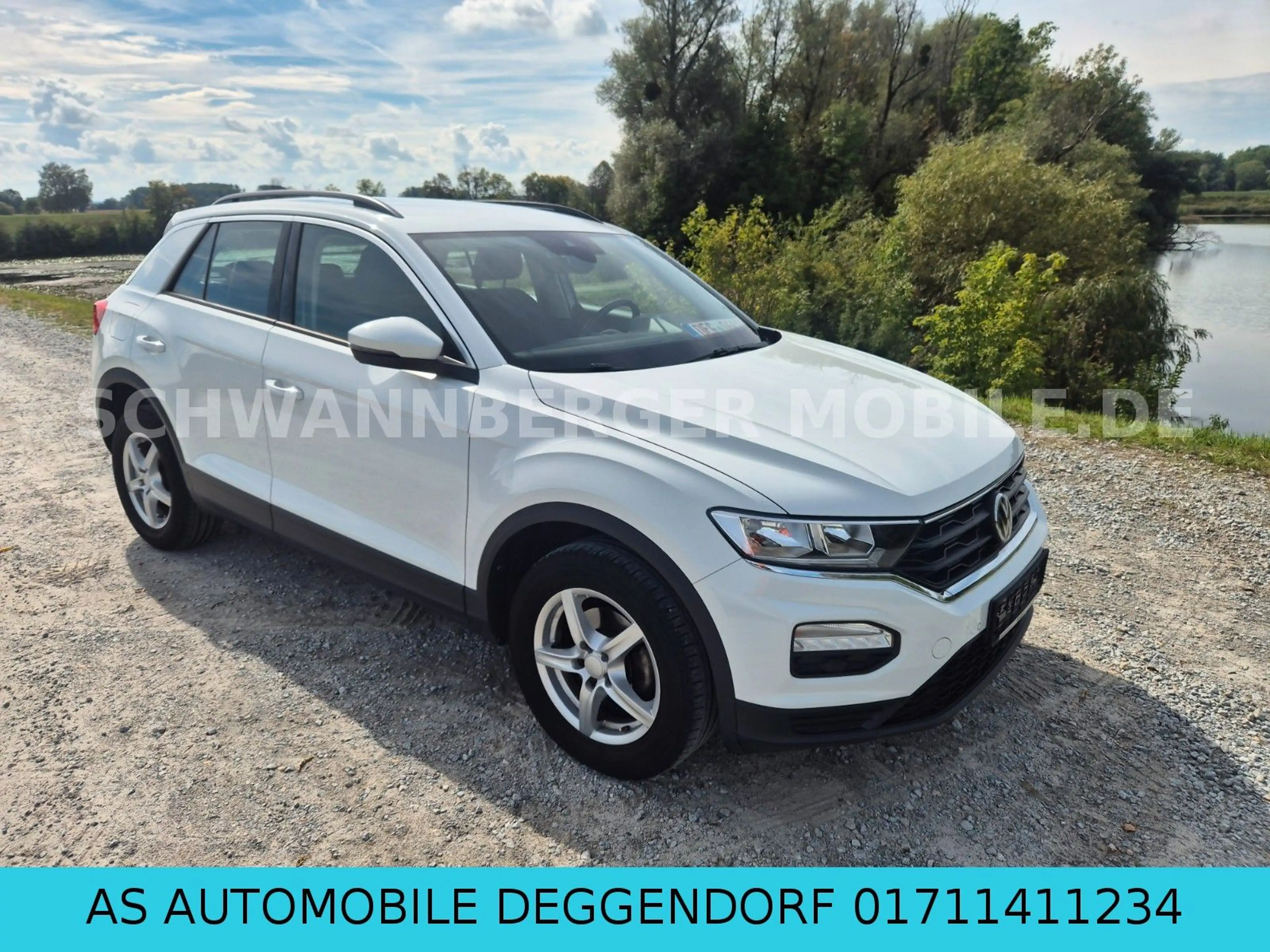 Volkswagen T-Roc Basis-1.HAND-KLIMA-SHZ-GARANTIE-EURO6 — photo 13