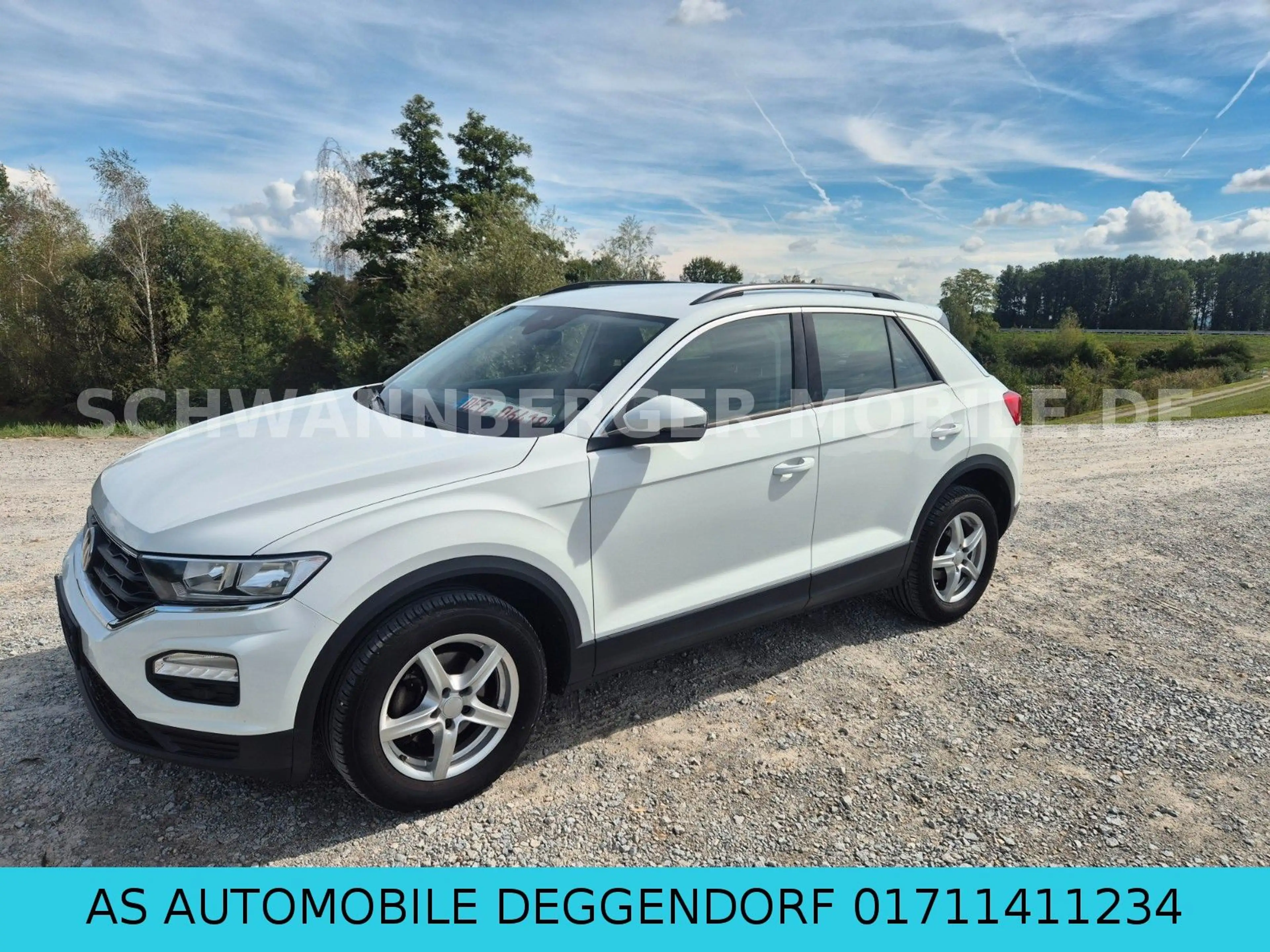 Volkswagen T-Roc Basis-1.HAND-KLIMA-SHZ-GARANTIE-EURO6 — photo 14