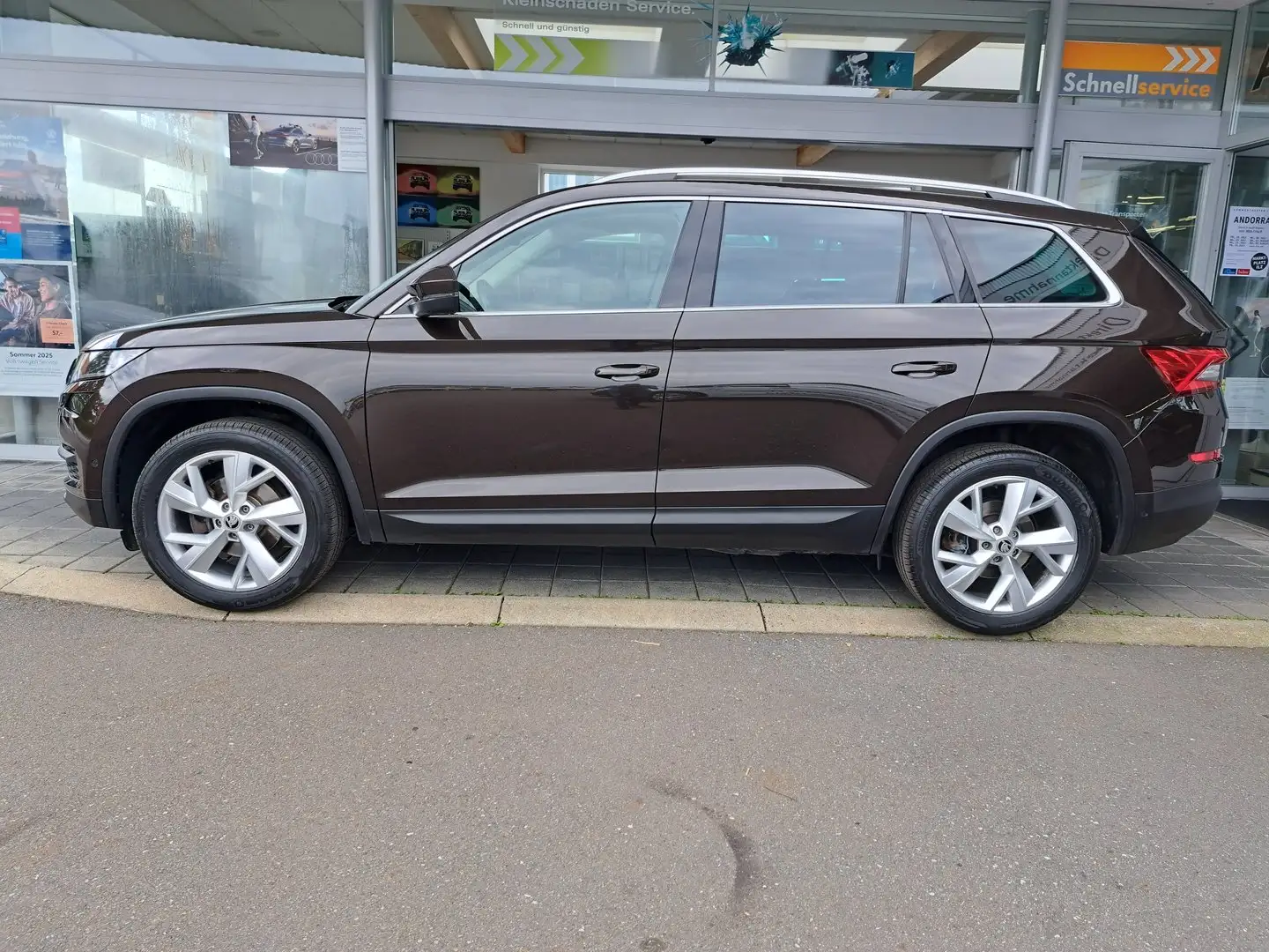 Skoda Kodiaq Style TDI SCR DSG Braun - 2