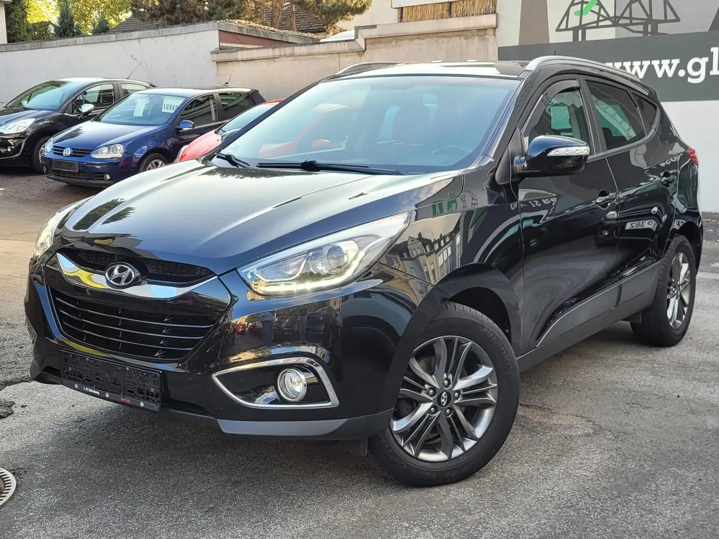 Hyundai iX35 2.0 GDI Trend 2WD*8-fach*Leder*Kamera*4x SH*BT*AUX Schwarz - 2