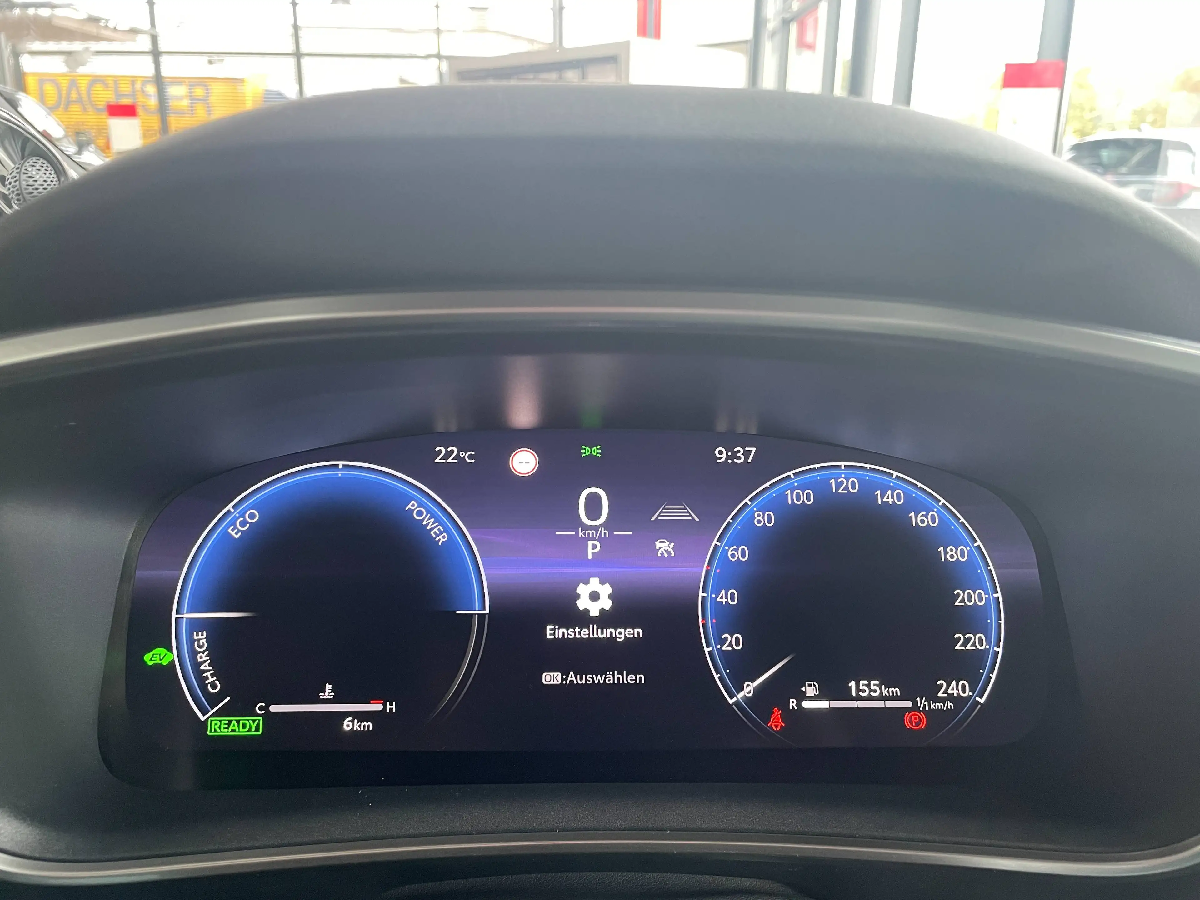 Toyota Corolla Hybrid Lounge — photo 12