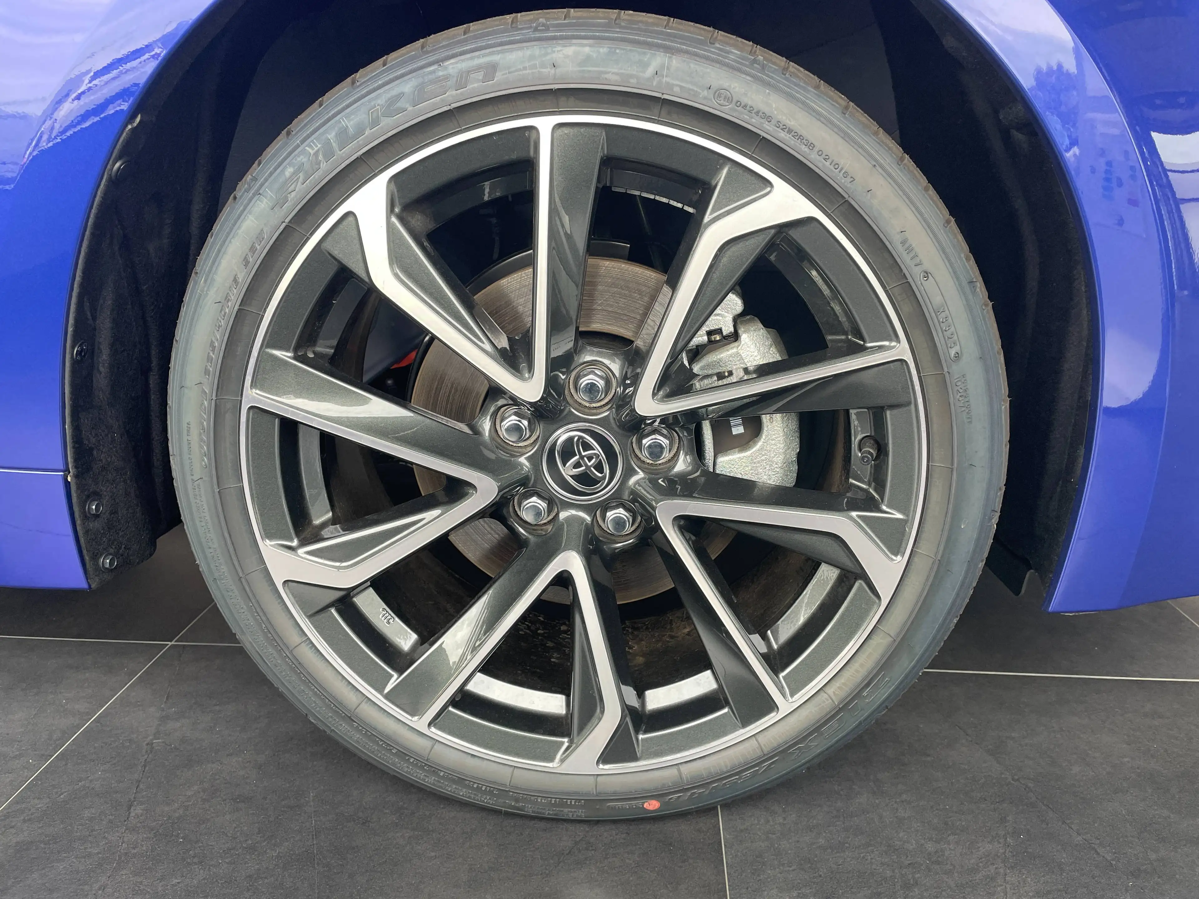 Toyota Corolla Hybrid Lounge — photo 6