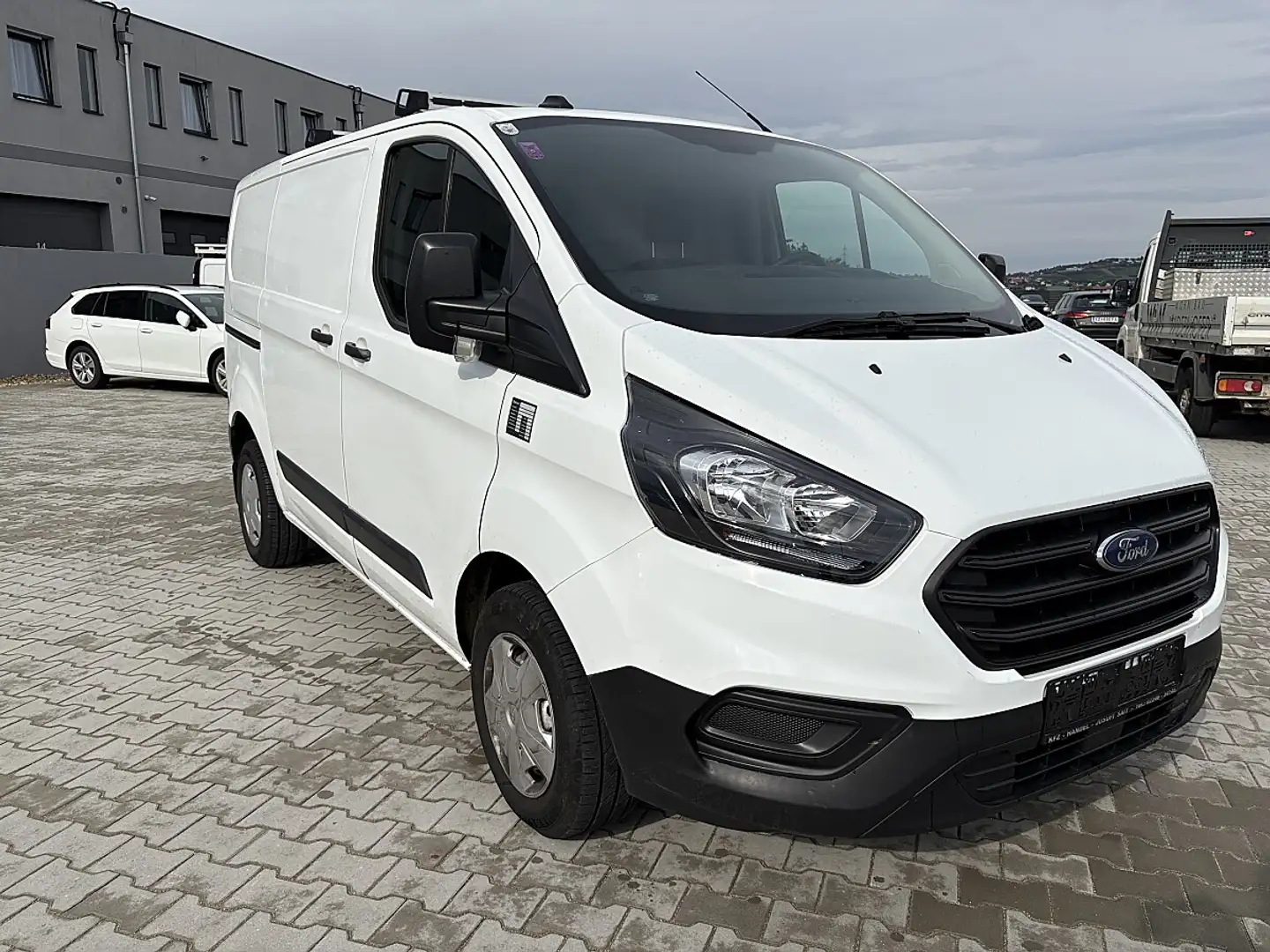 Ford Transit Custom Kasten 2,0 L1H1 260 Weiß - 2
