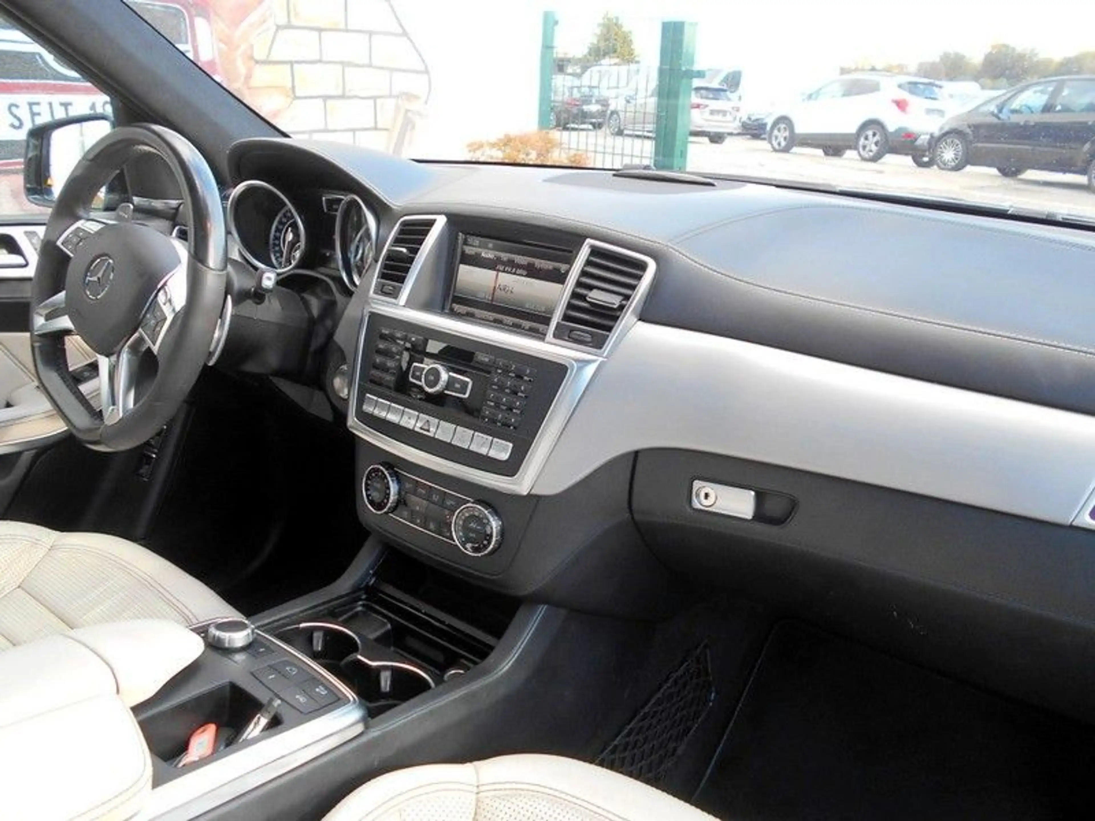 Mercedes-Benz GL 63 AMG 4Matic DESIGNO/NAVI/KEYLESS/PANORAMA — photo 6
