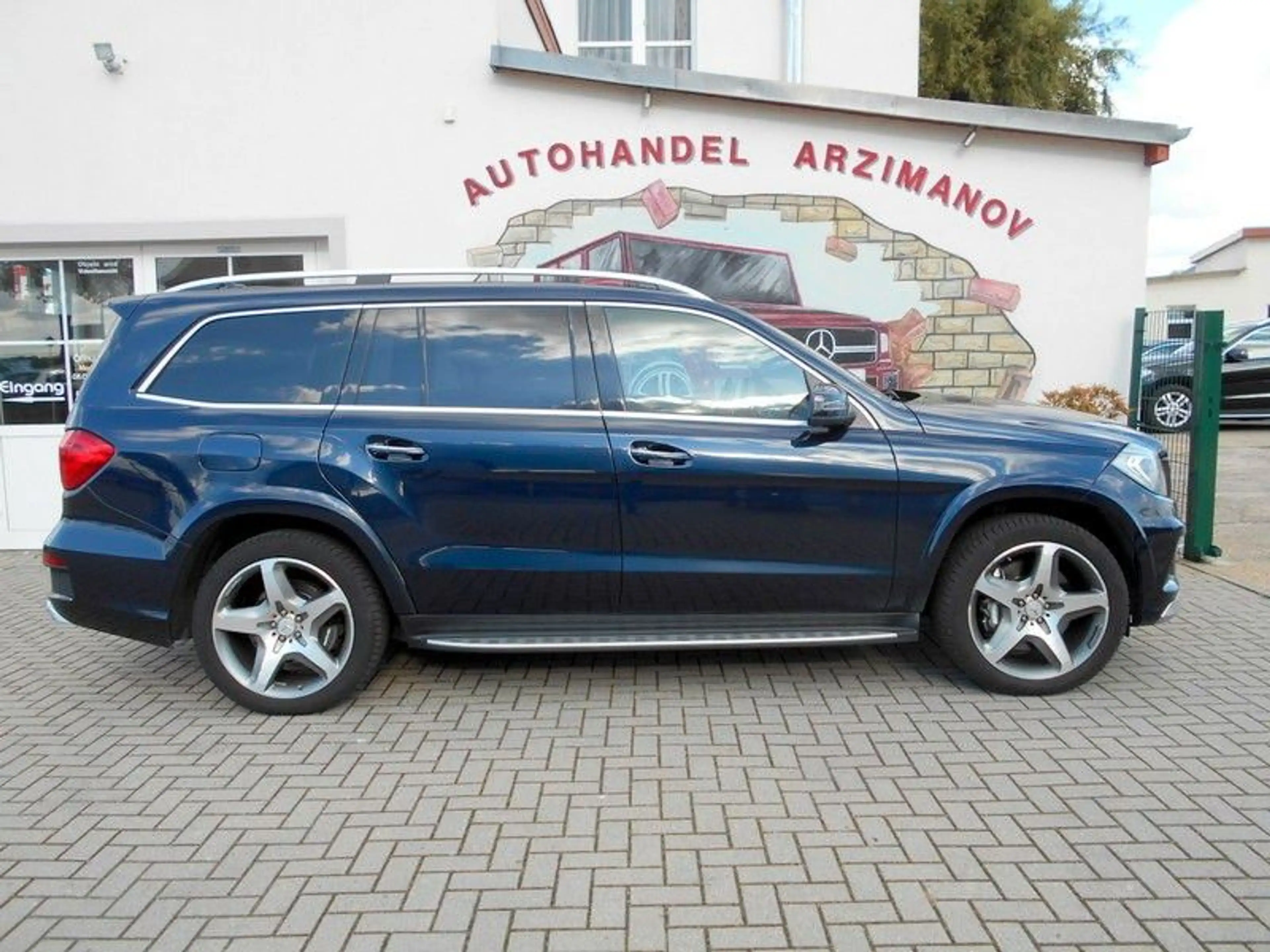 Mercedes-Benz GL 63 AMG 4Matic DESIGNO/NAVI/KEYLESS/PANORAMA — photo 3