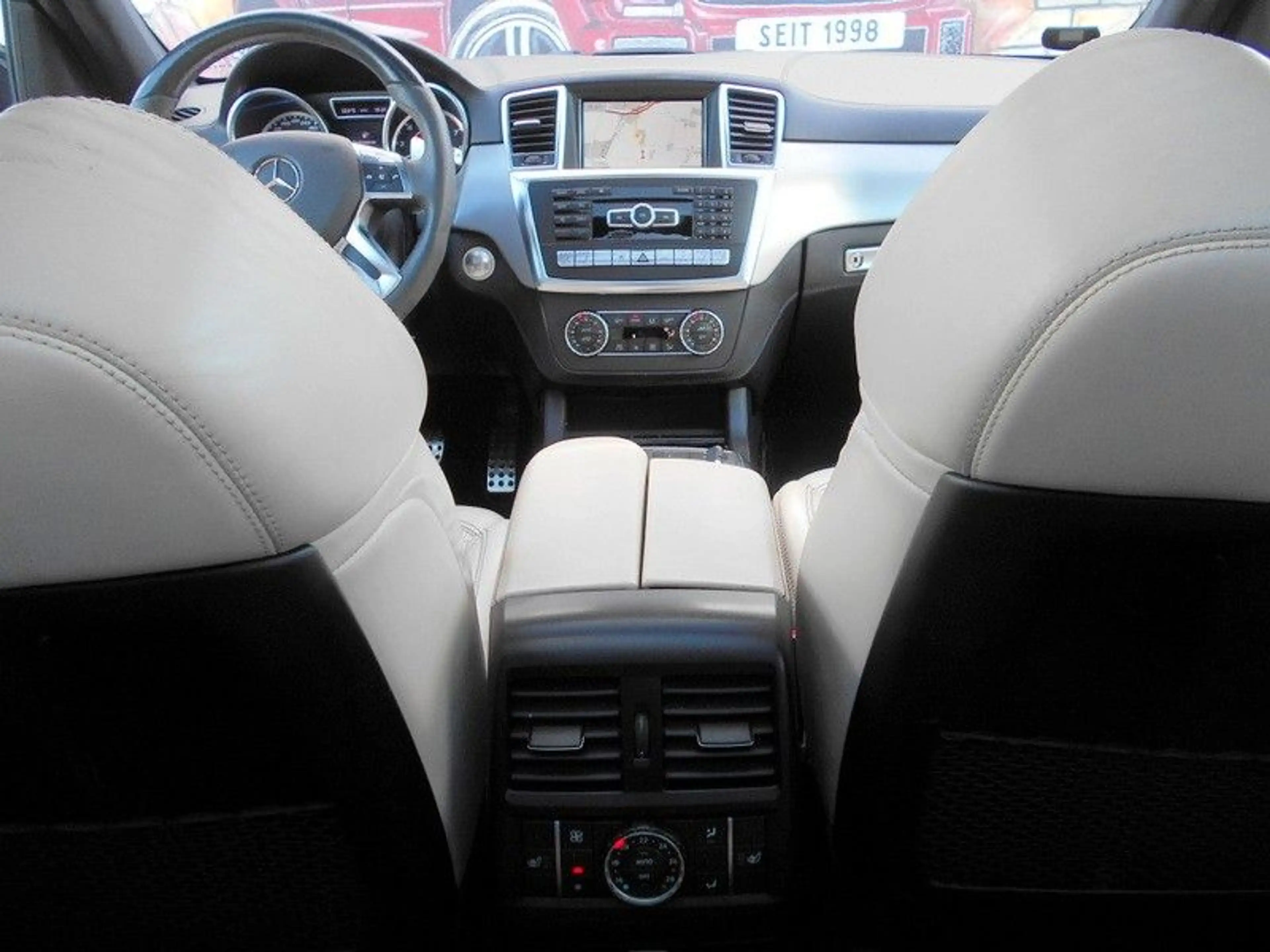 Mercedes-Benz GL 63 AMG 4Matic DESIGNO/NAVI/KEYLESS/PANORAMA — photo 4