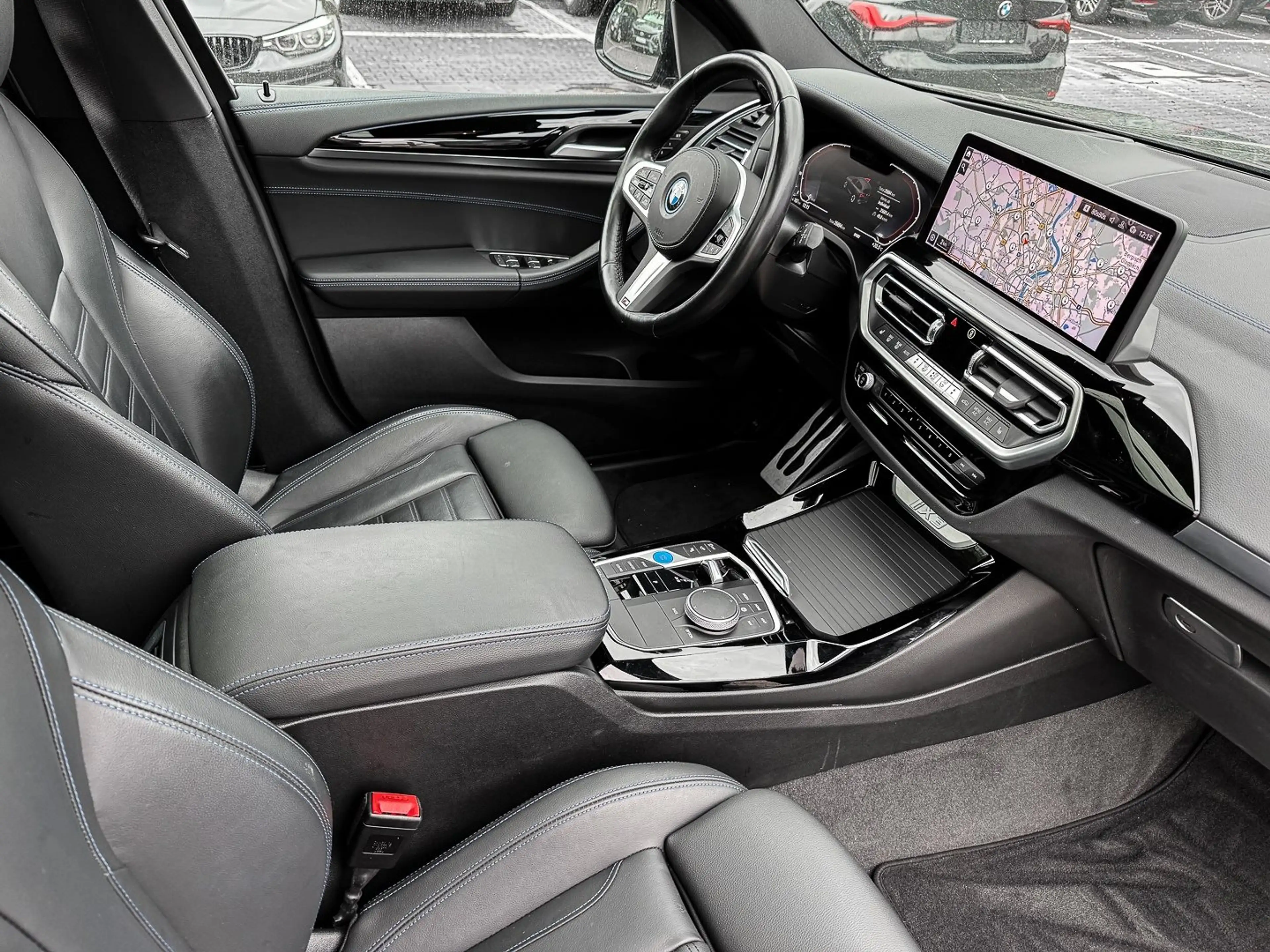 BMW iX3 HUD PANO ACC 360°KAM RFK NAVI KZG LED — photo 7