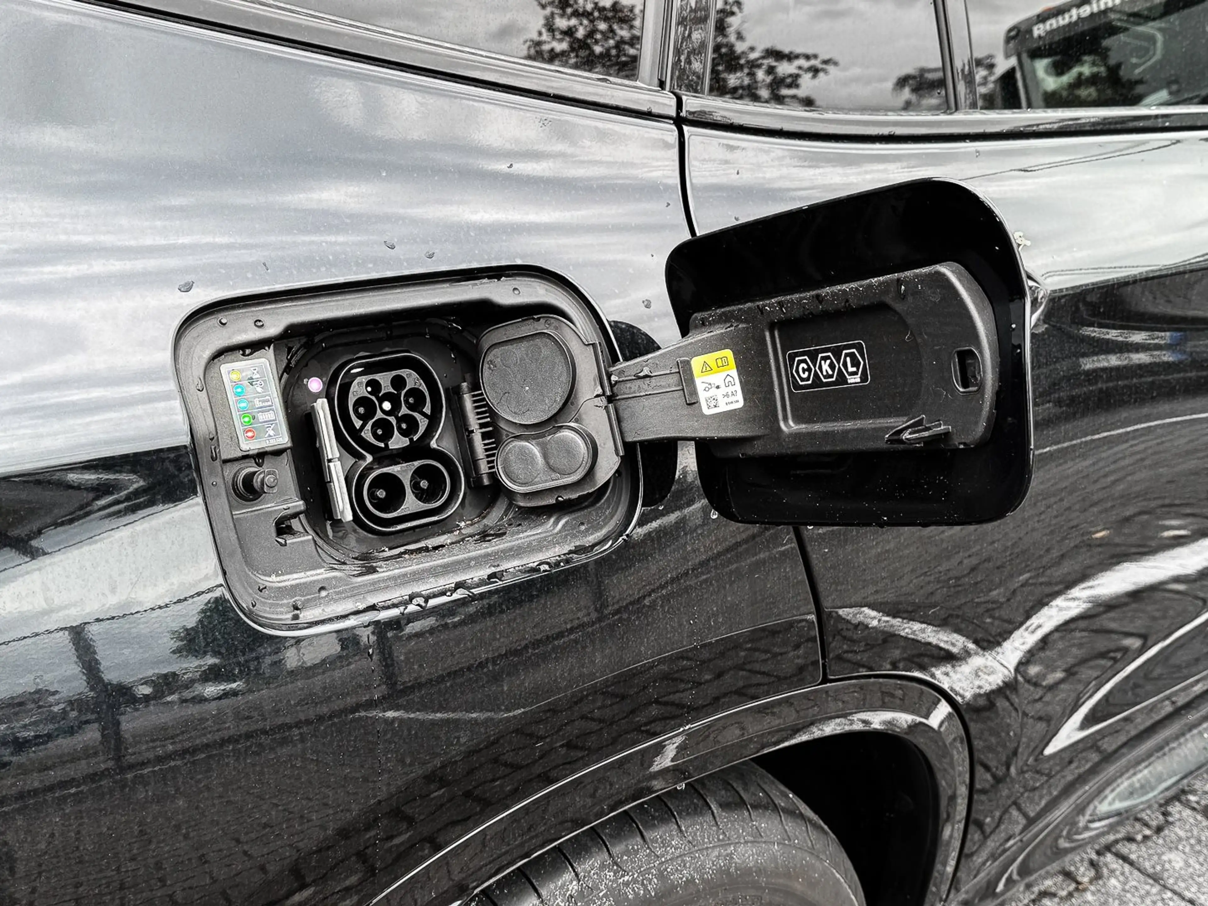 BMW iX3 HUD PANO ACC 360°KAM RFK NAVI KZG LED — photo 28