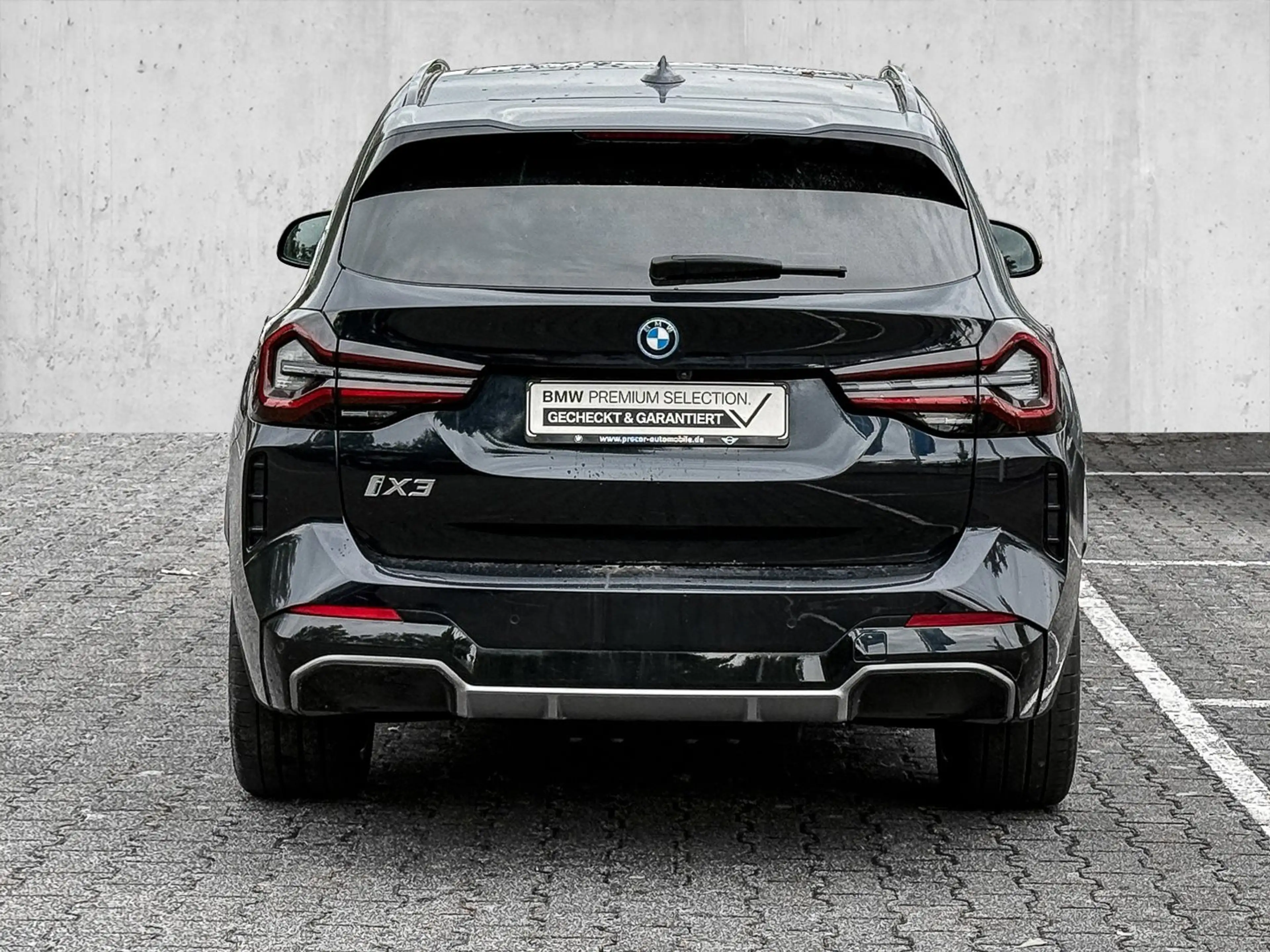 BMW iX3 HUD PANO ACC 360°KAM RFK NAVI KZG LED — photo 4