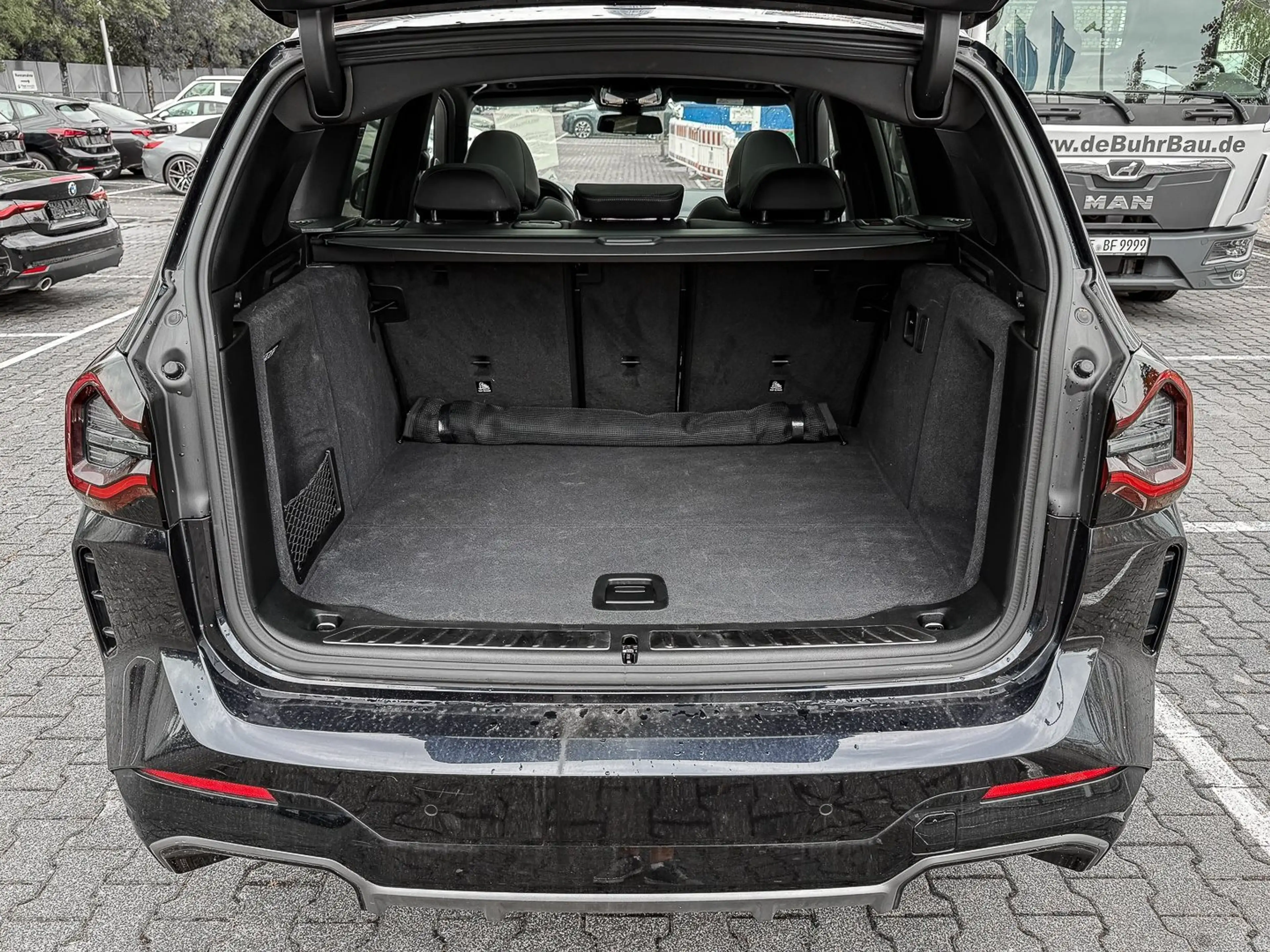 BMW iX3 HUD PANO ACC 360°KAM RFK NAVI KZG LED — photo 26
