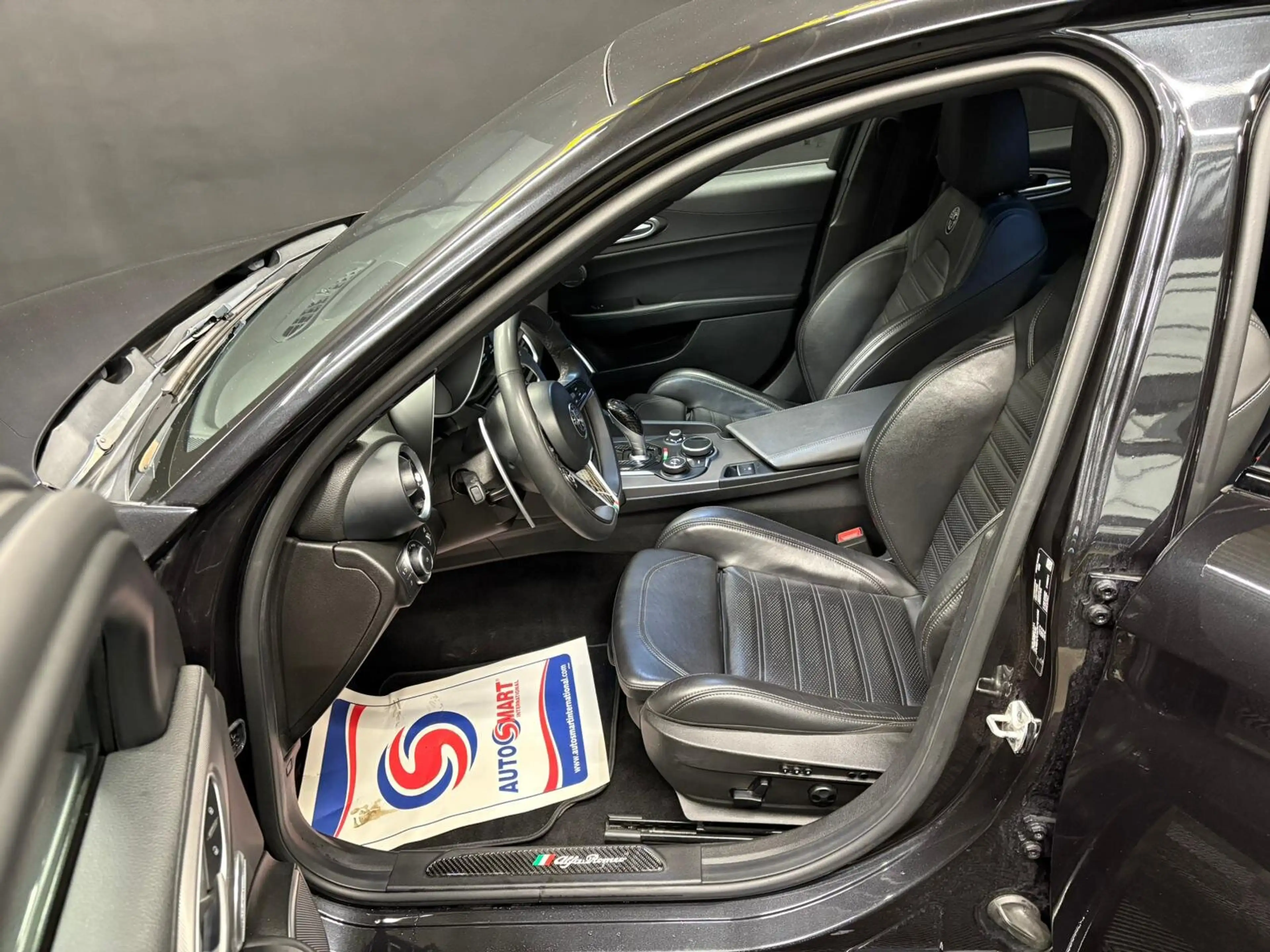 Alfa Romeo Giulia Giulia Veloce 280 CV CUIR — photo 15