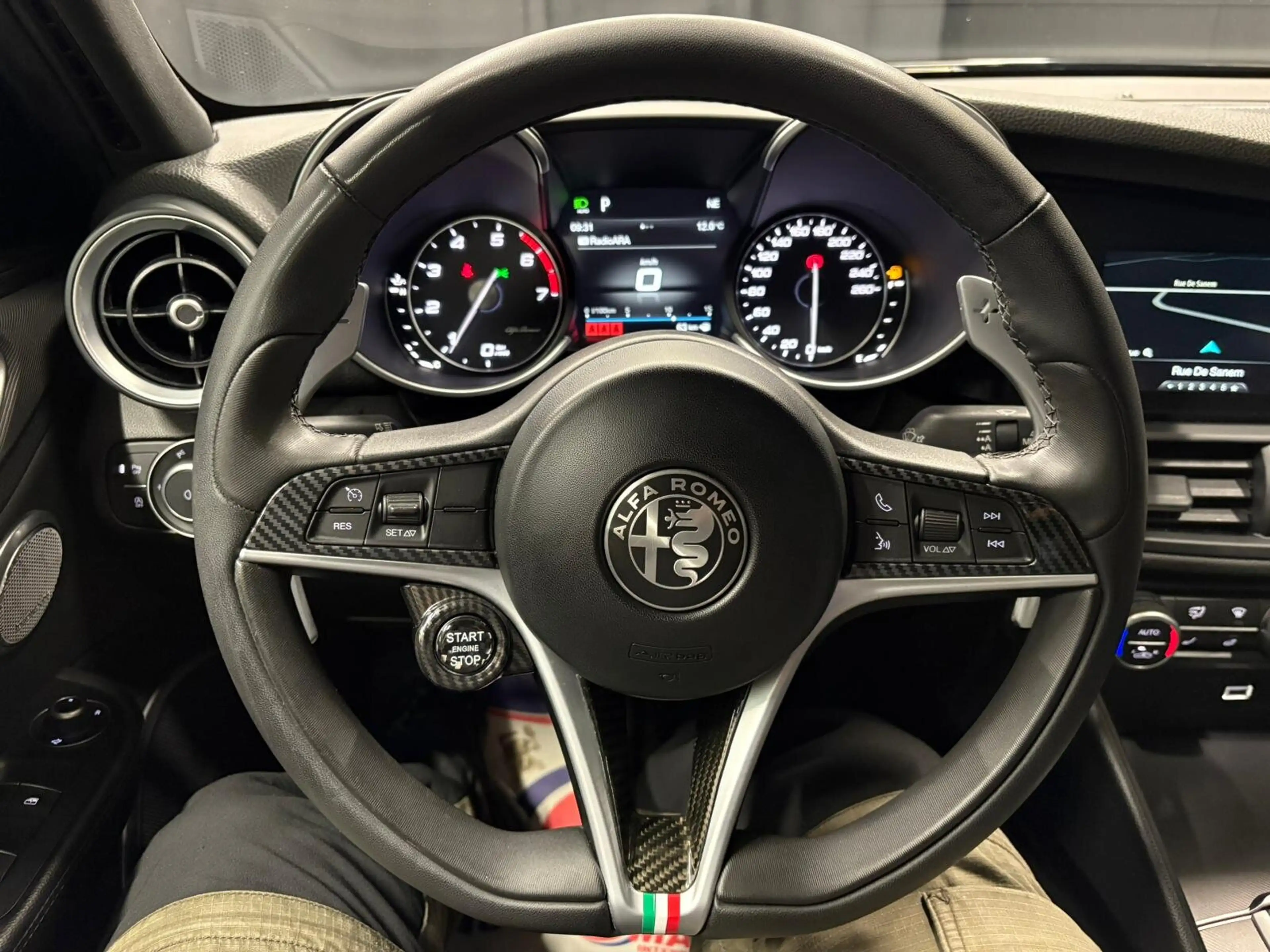 Alfa Romeo Giulia Giulia Veloce 280 CV CUIR — photo 7