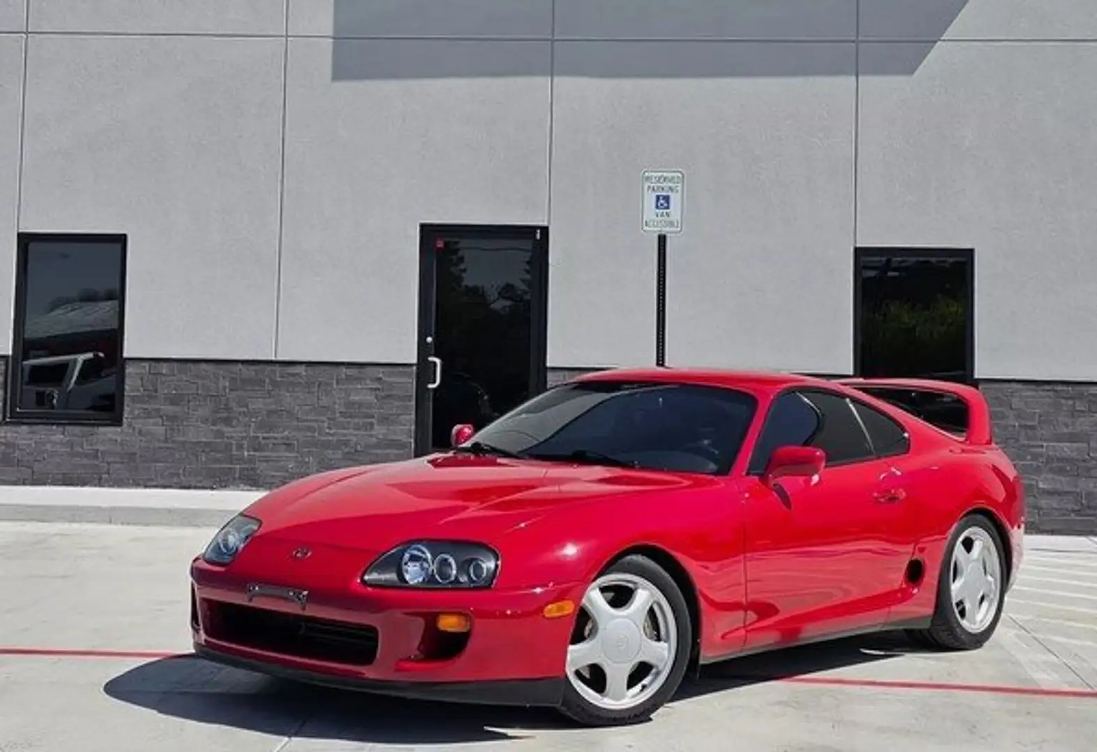 Toyota Supra 3.0 Turbo - 1