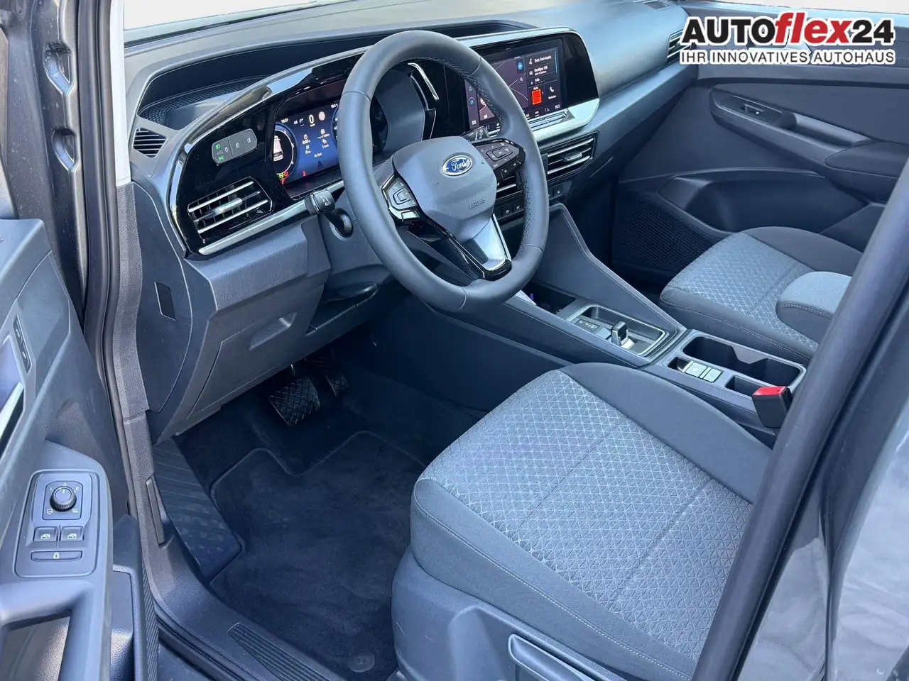 Ford Tourneo Connect Grand Titanium 2,0 7 Sitzer Klimaautomatik Anhä... 12